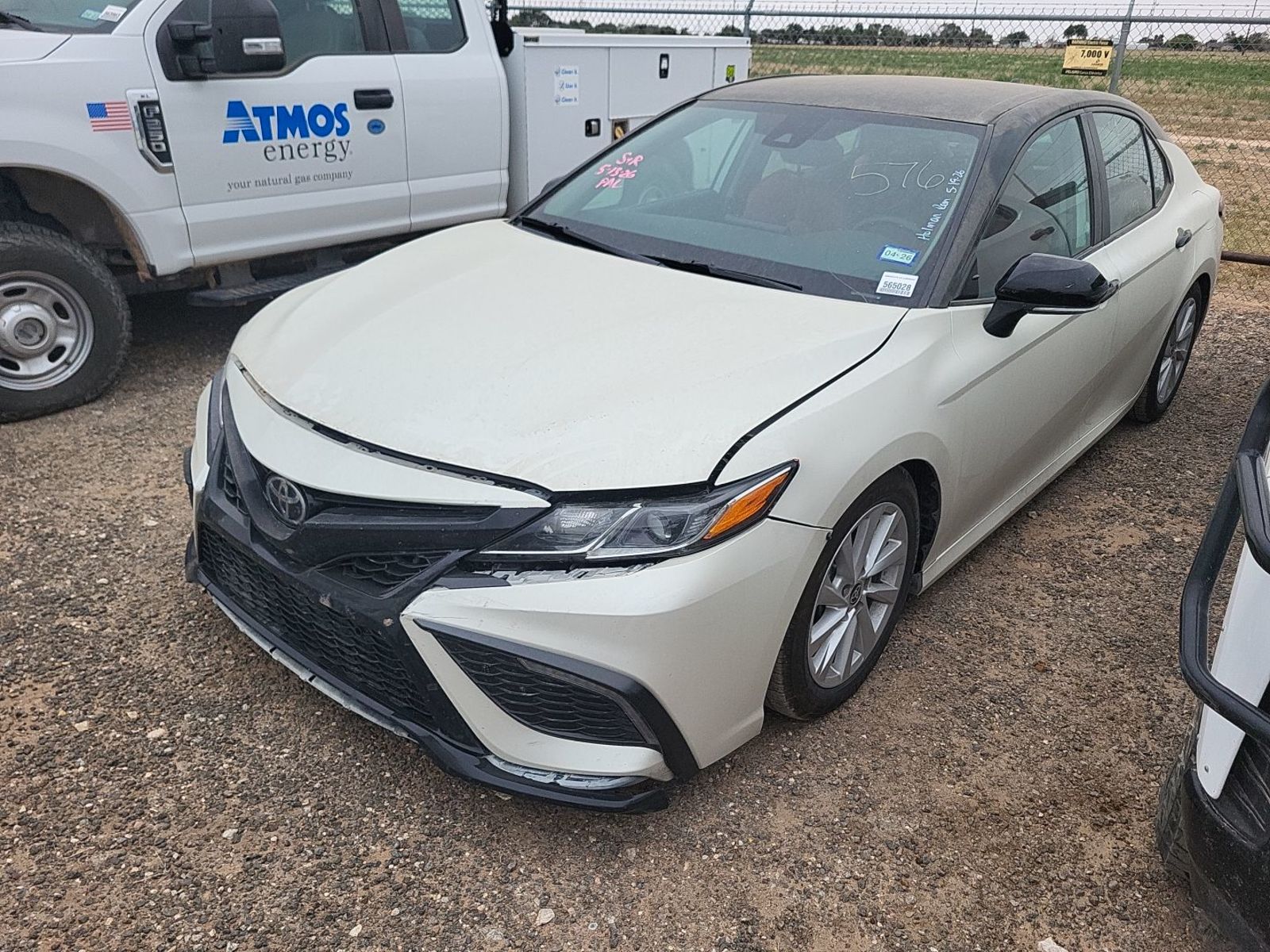 2022 Toyota Camry  LE FWD
