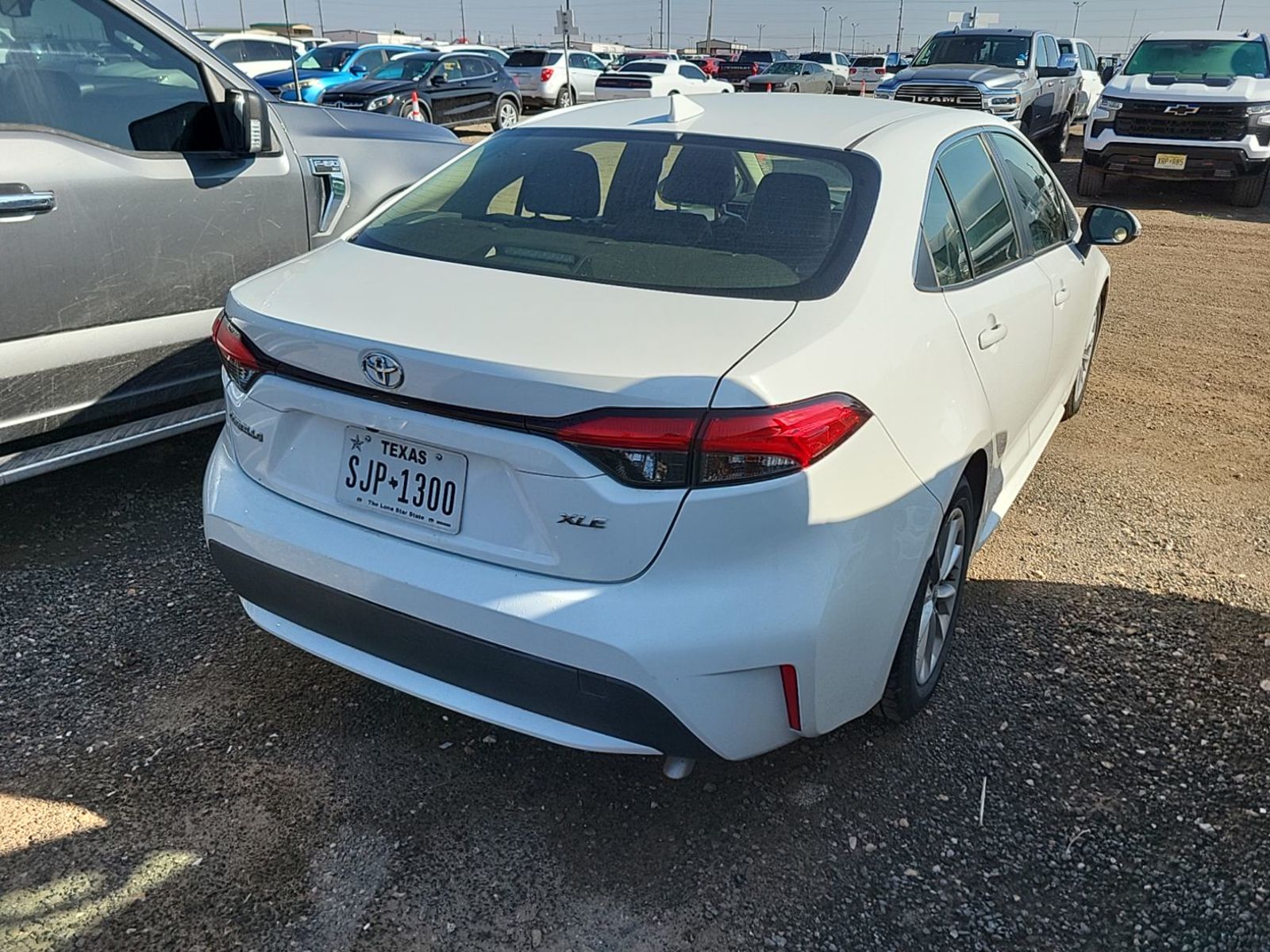 2022 Toyota Corolla XLE FWD 61846 miles - купити Авто з сша Toyota