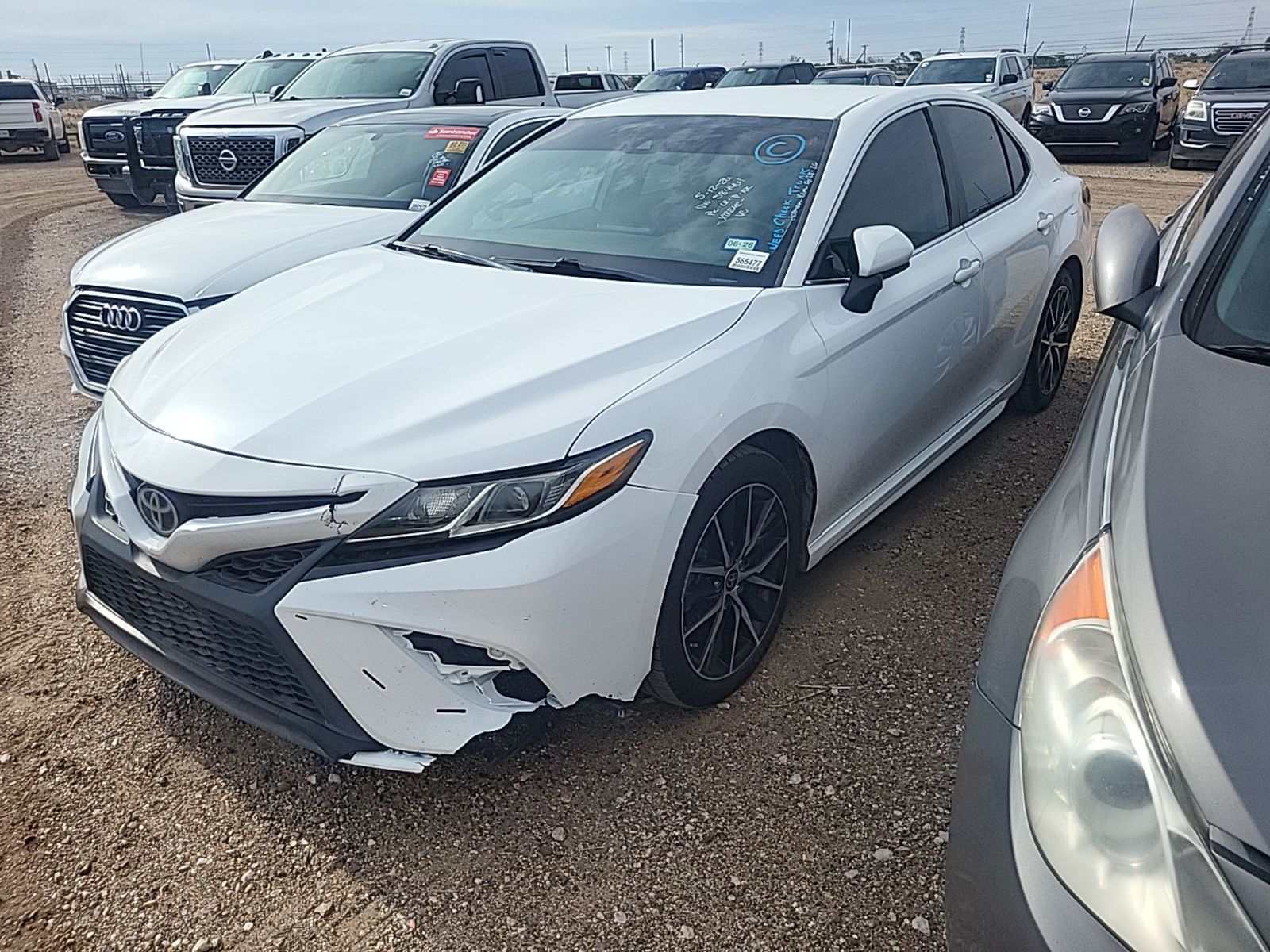 2021 Toyota Camry  SE FWD