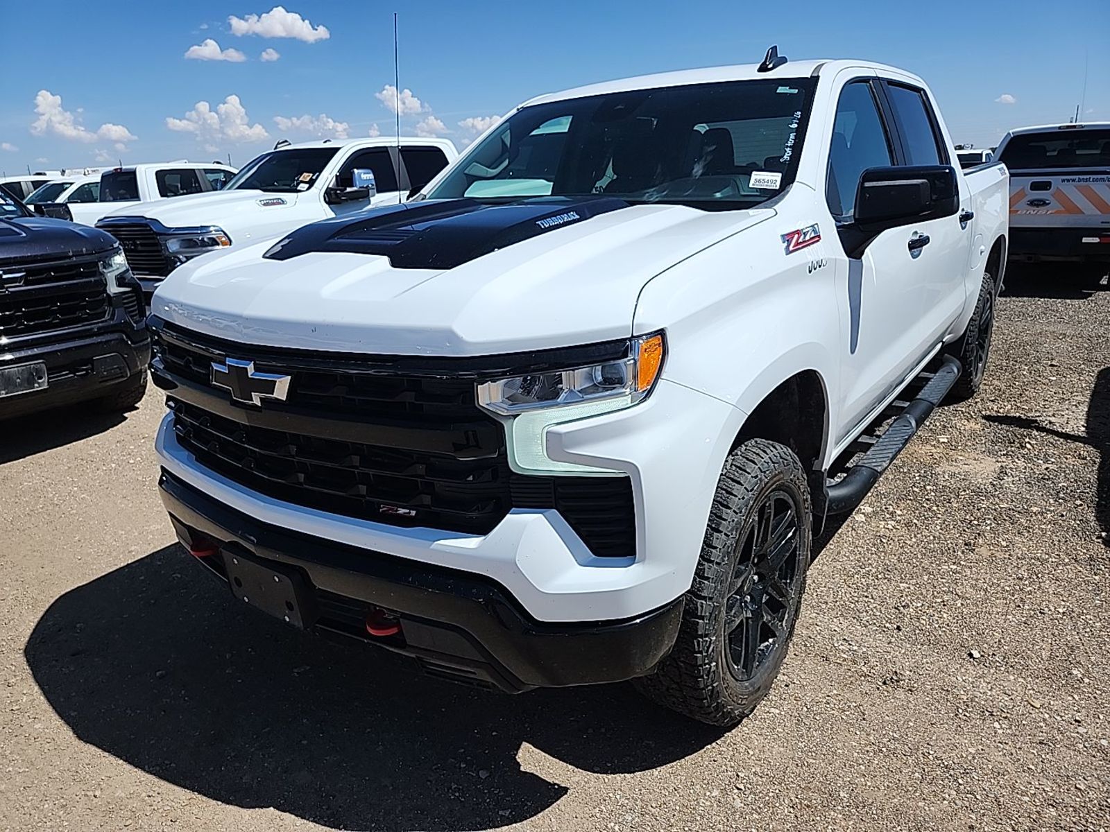 2025 Chevrolet Silverado 1500   AWD