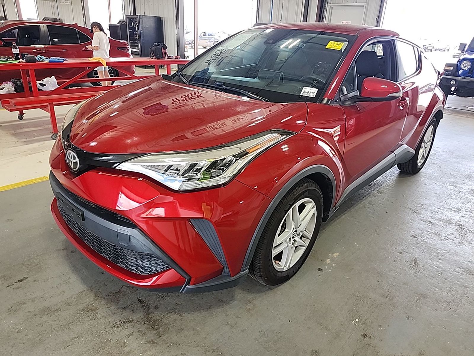 2020 Toyota C-HR  LE FWD