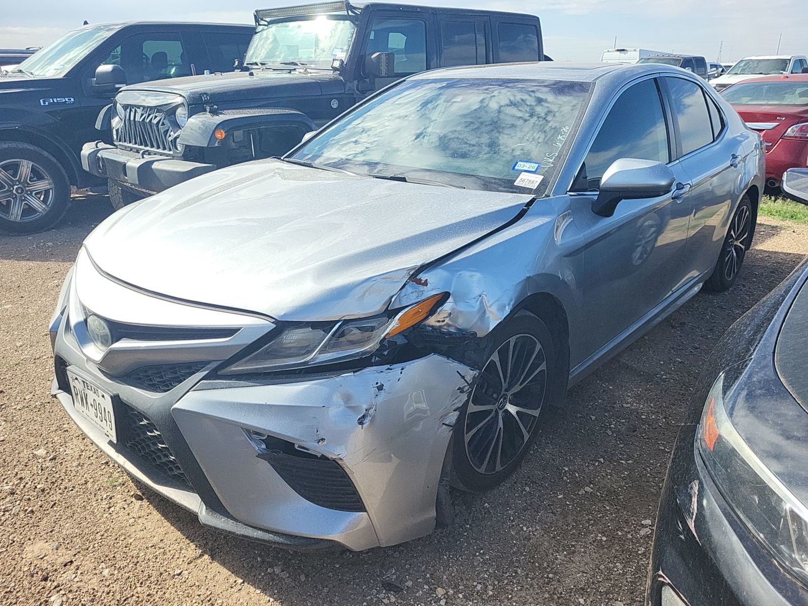2019 Toyota Camry  SE FWD
