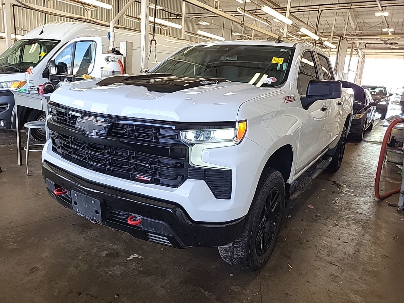 2025 Chevrolet Silverado 1500   AWD