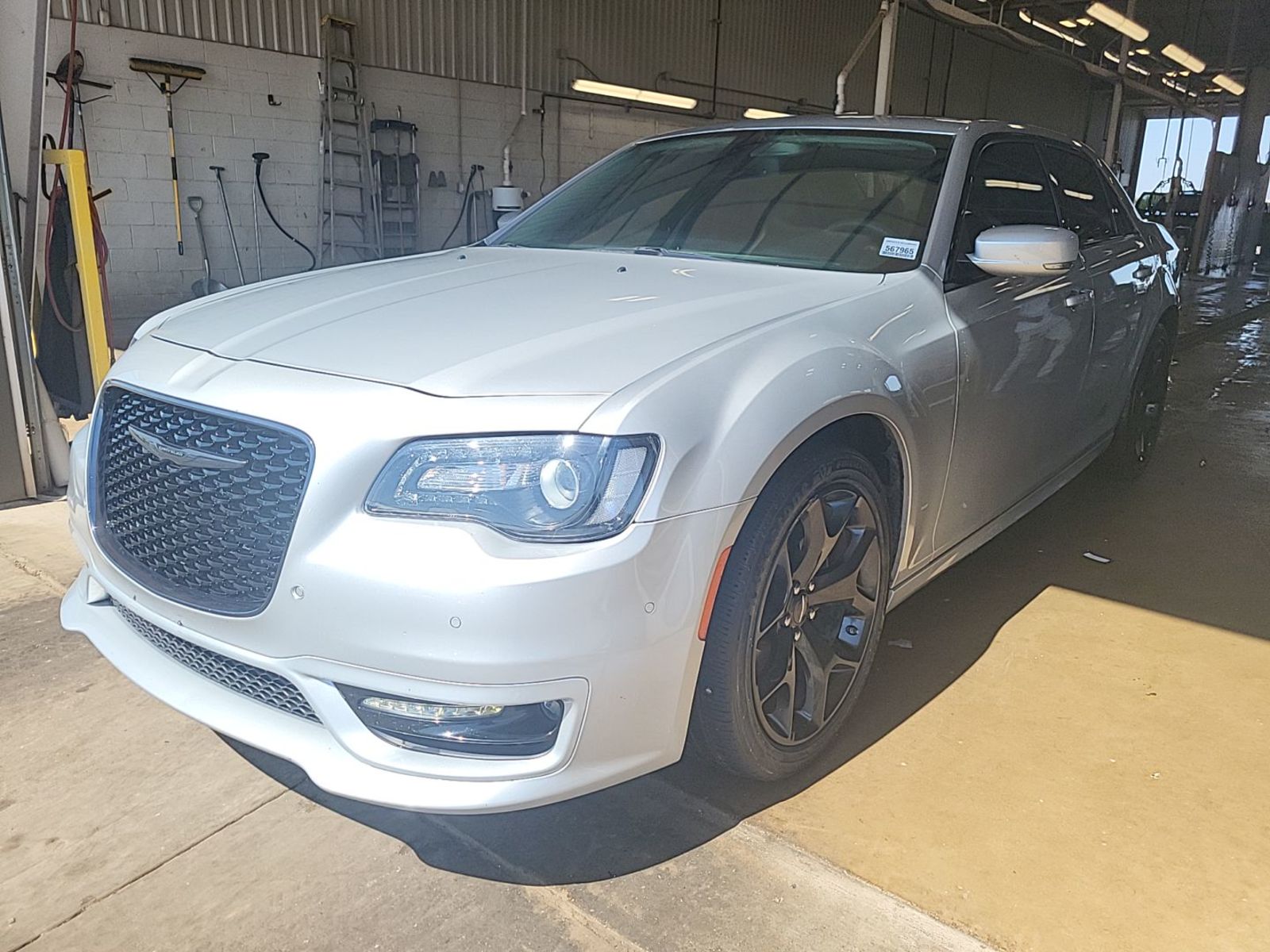 2022 Chrysler 300  Touring L RWD