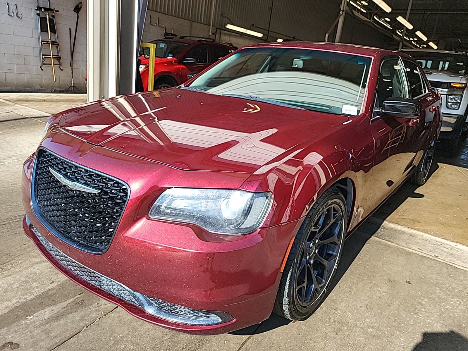 2019 Chrysler 300  Touring RWD