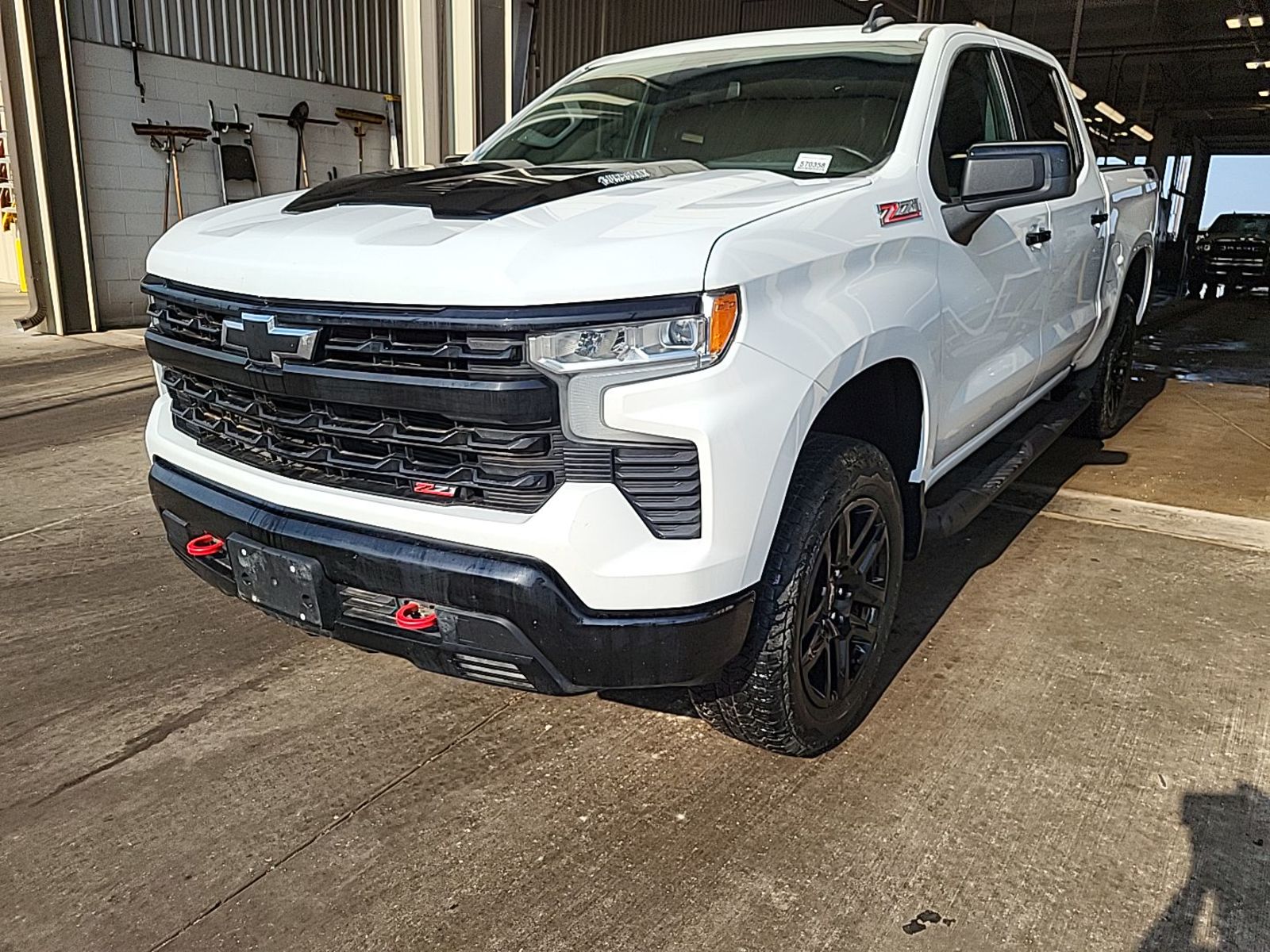 2025 Chevrolet Silverado 1500   AWD