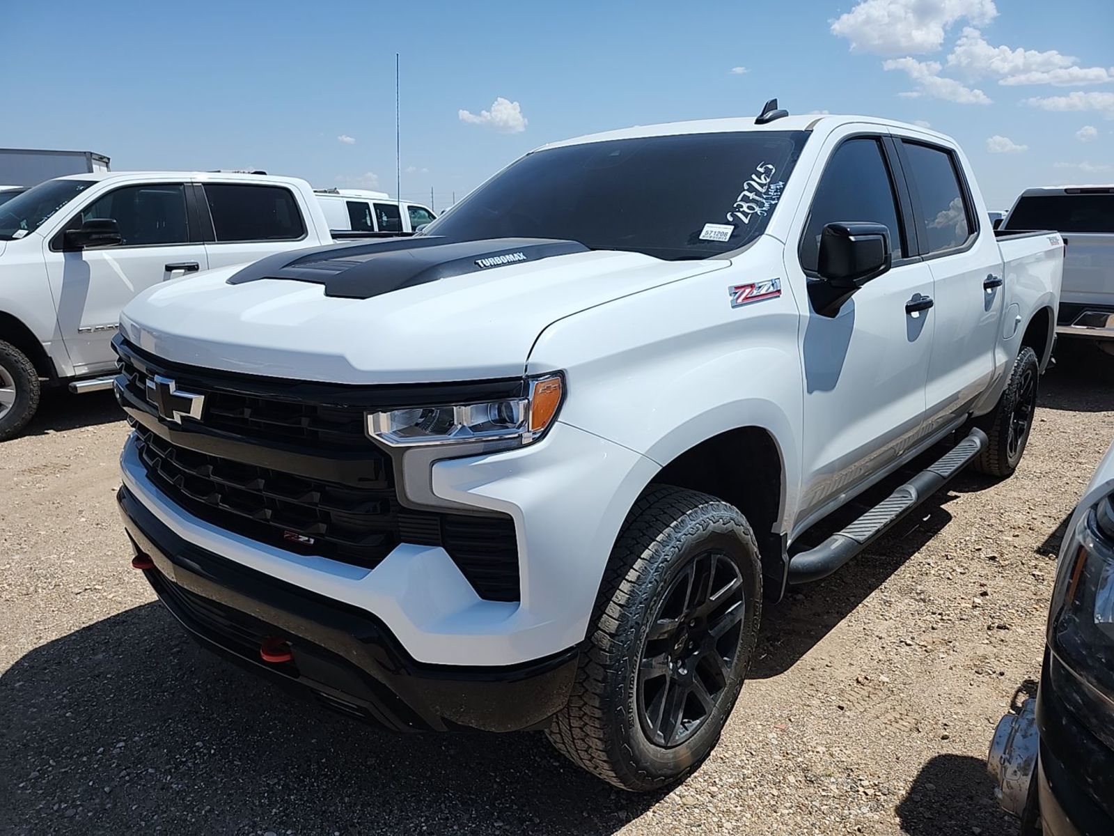 2025 Chevrolet Silverado 1500   AWD