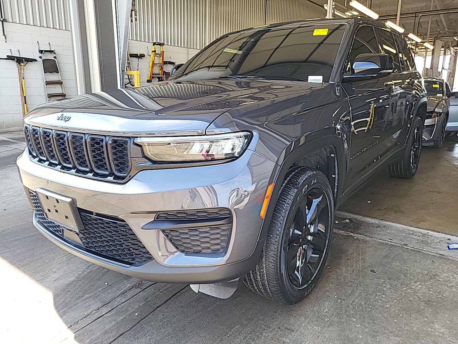 2024 Jeep Grand Cherokee   AWD