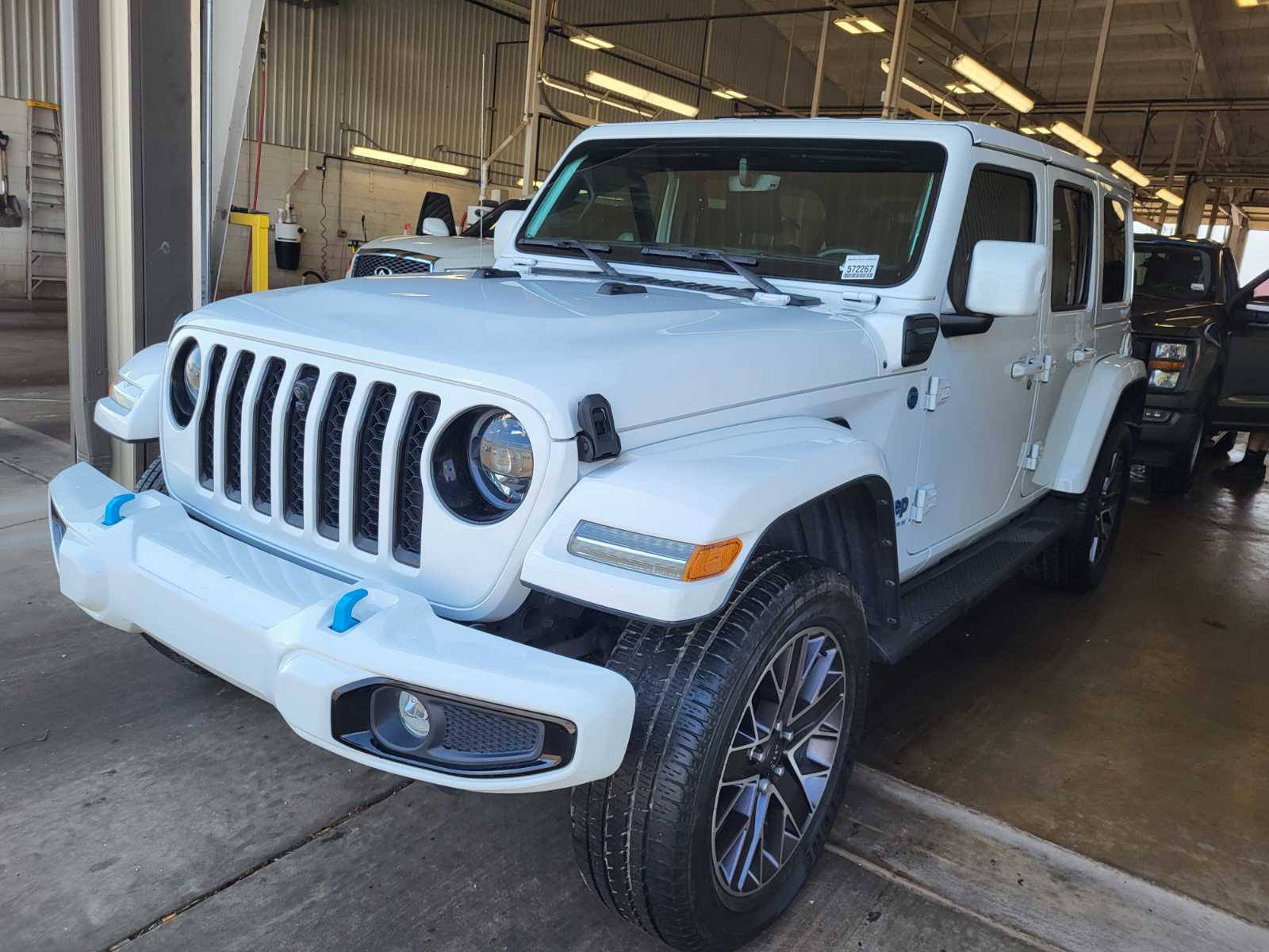 2023 Jeep Wrangler   AWD