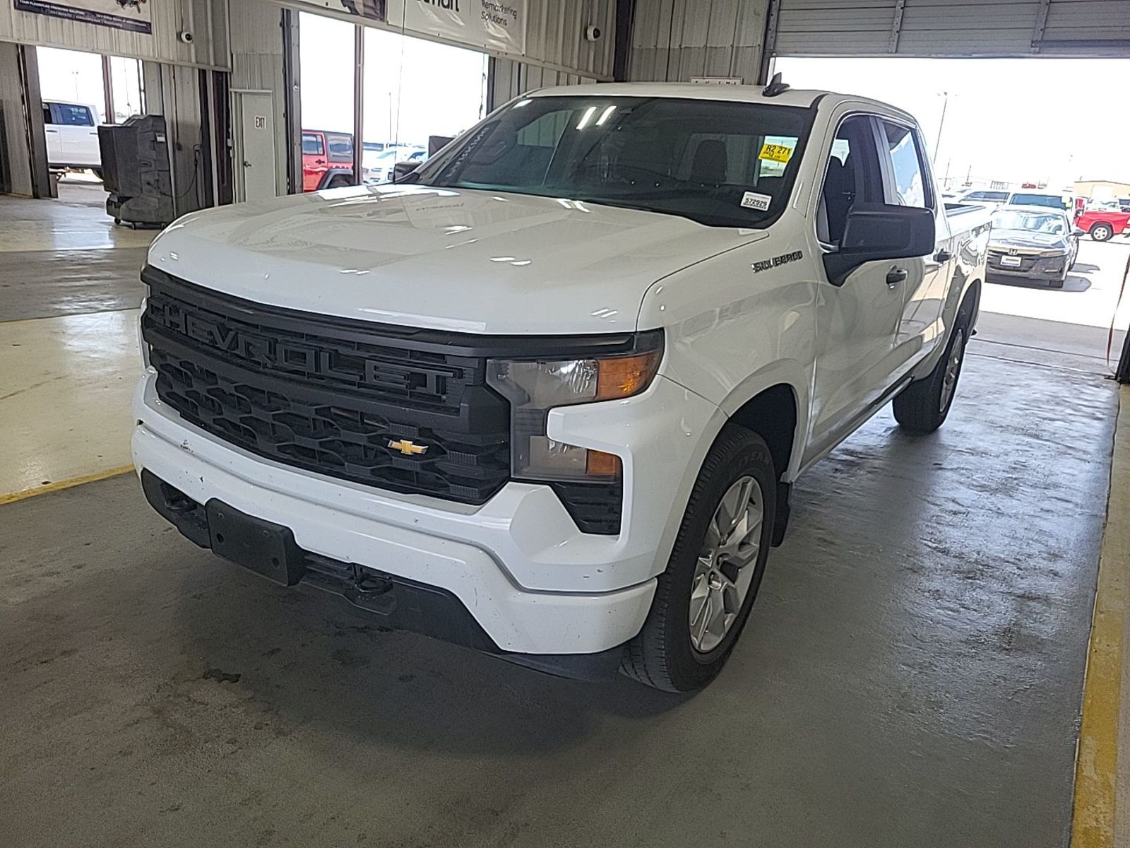 2023 Chevrolet Silverado 1500  Custom AWD