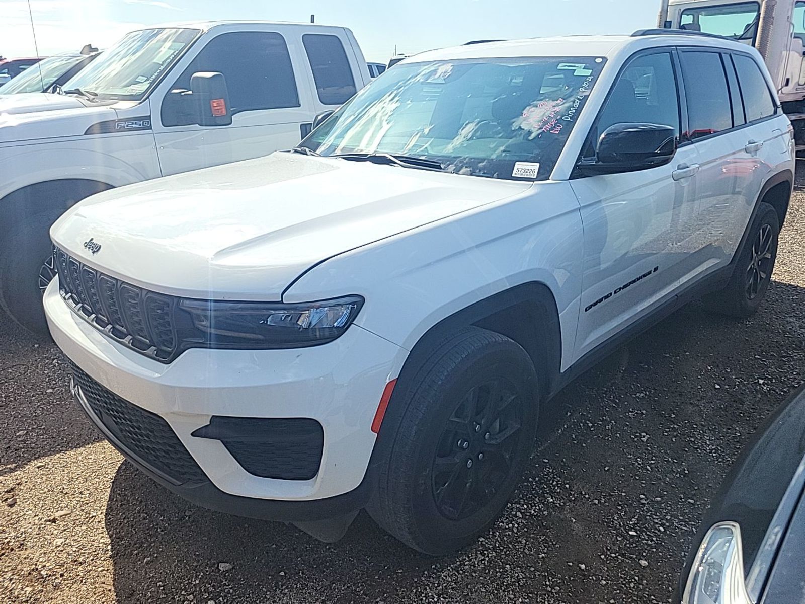 2025 Jeep Grand Cherokee  Altitude RWD