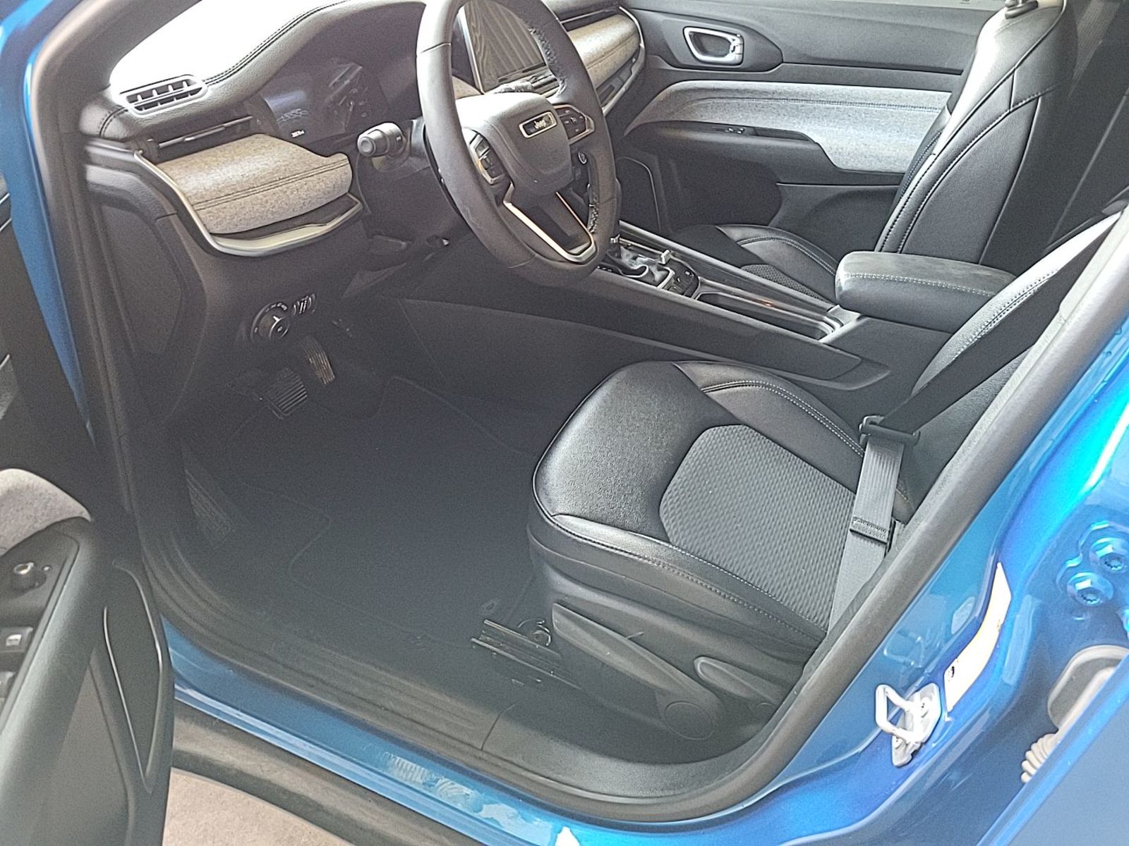 2025 Jeep Compass  Latitude AWD