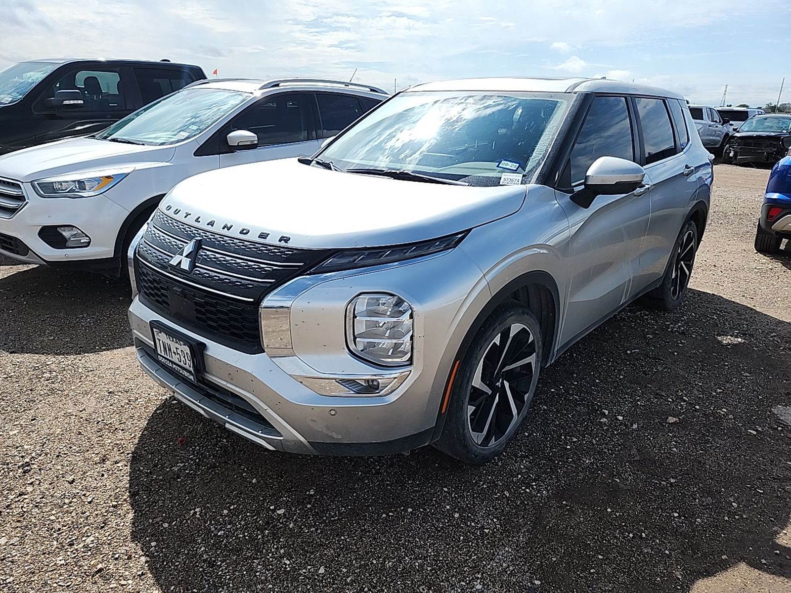 2023 Mitsubishi Outlander  SE FWD