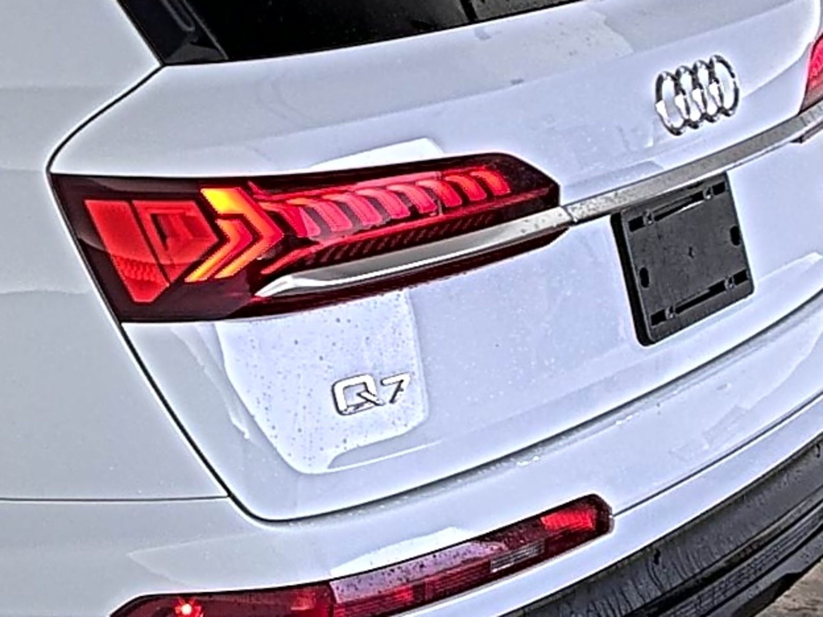2020 Audi Q7  Premium Plus AWD