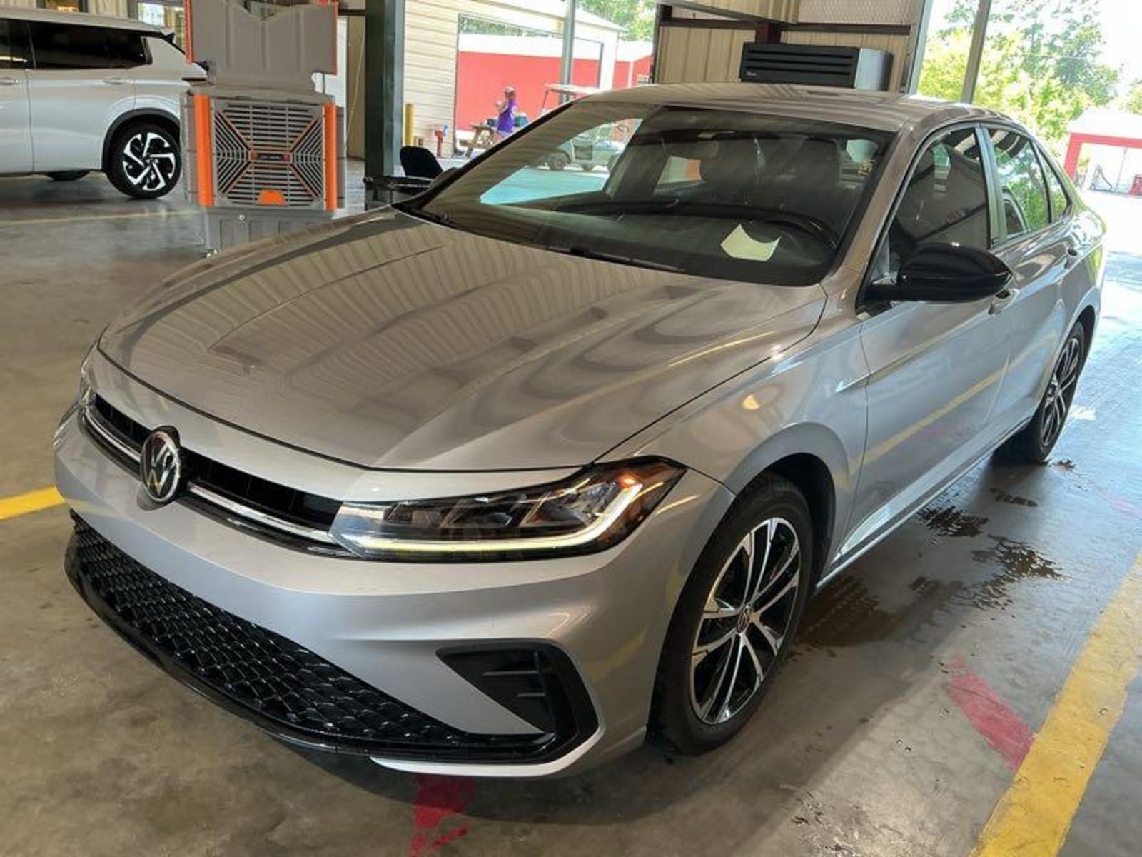 2025 Volkswagen Jetta   FWD