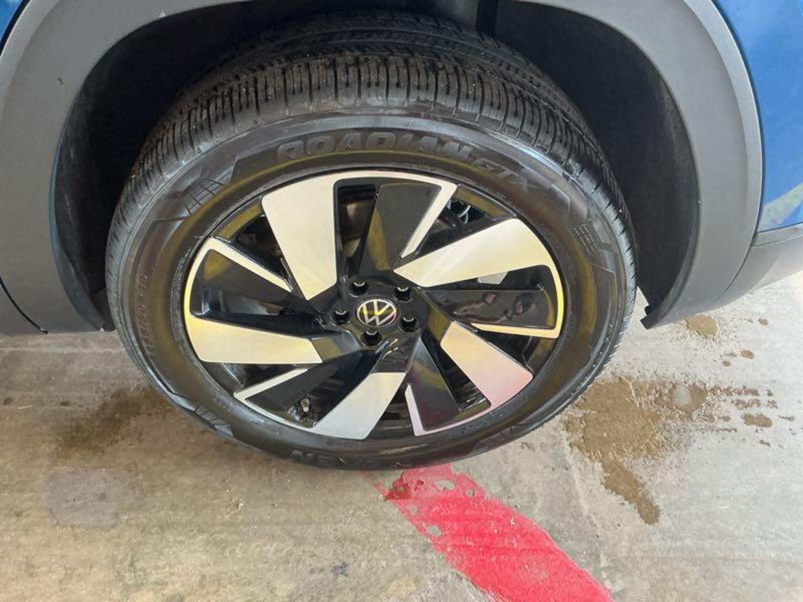 2026 Volkswagen Atlas Cross Sport   AWD