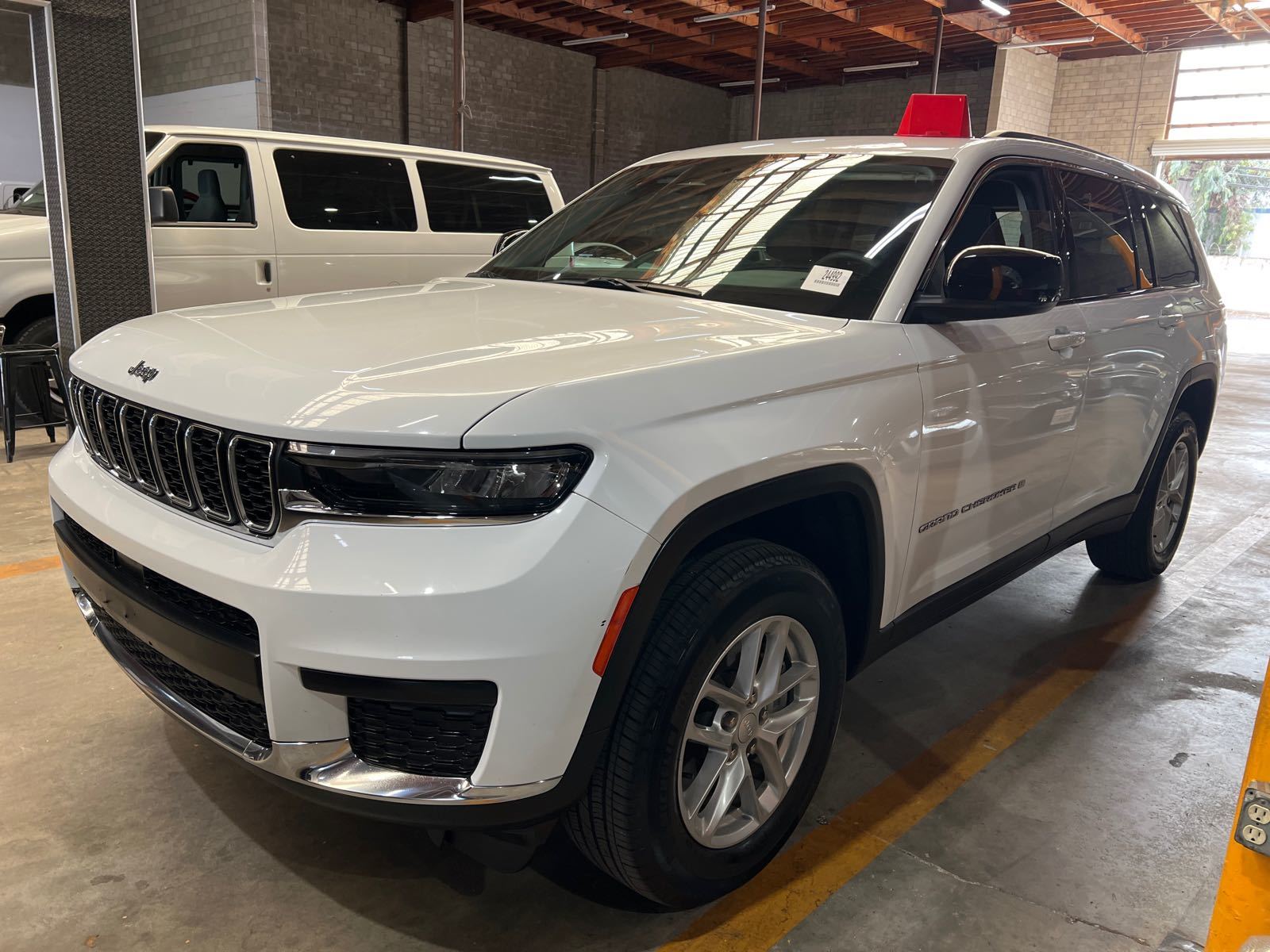 2023 Jeep Grand Cherokee  Laredo AWD
