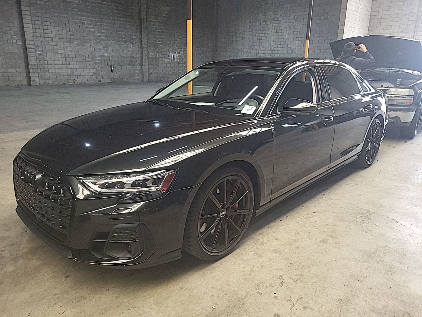 2022 Audi S8  4.0 TFSI AWD