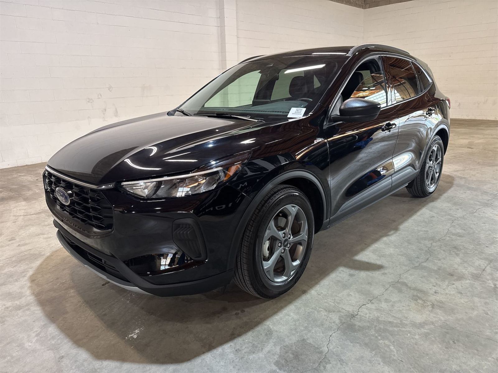 2025 Ford Escape   FWD