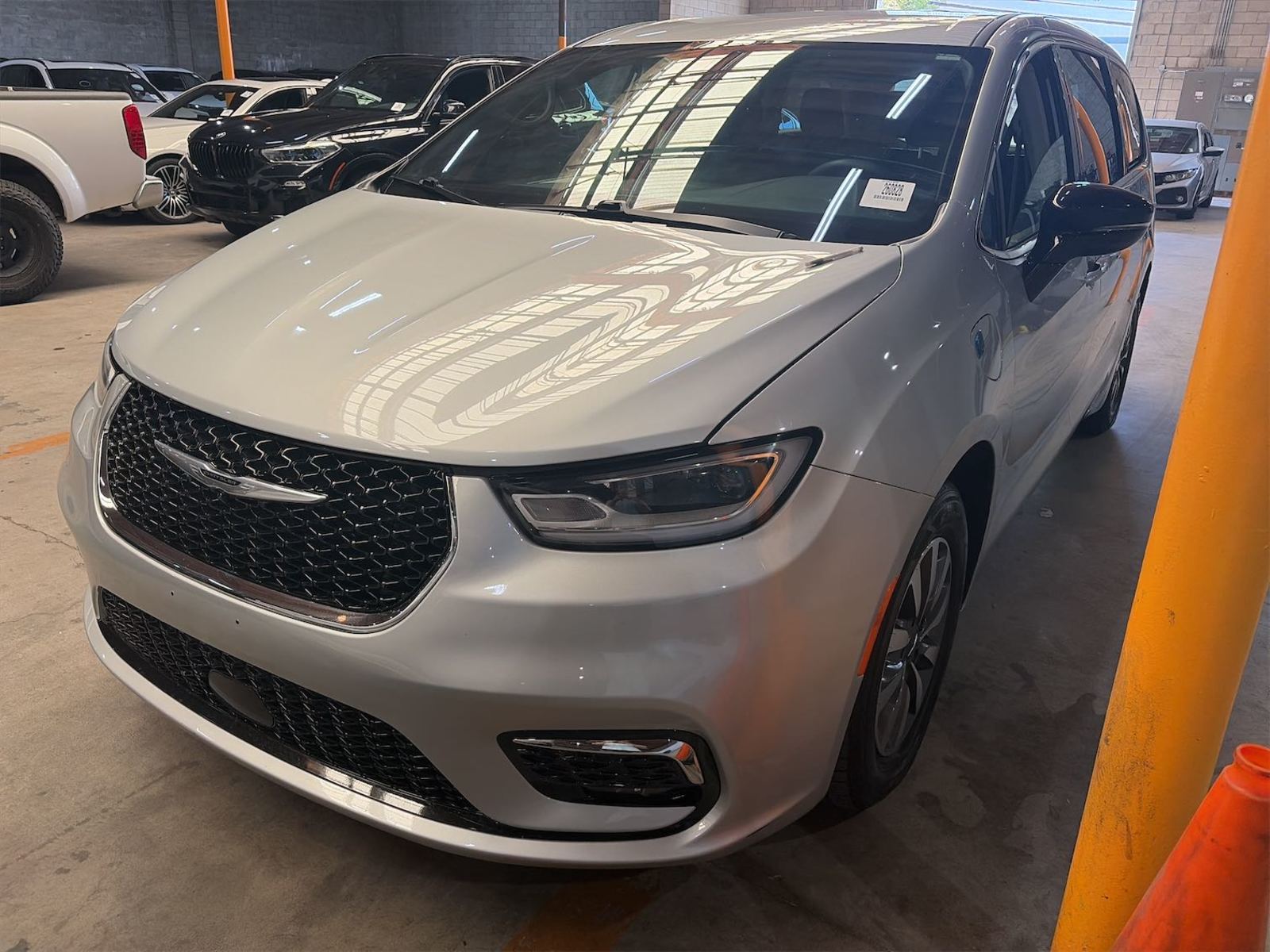 2024 Chrysler Pacifica   FWD