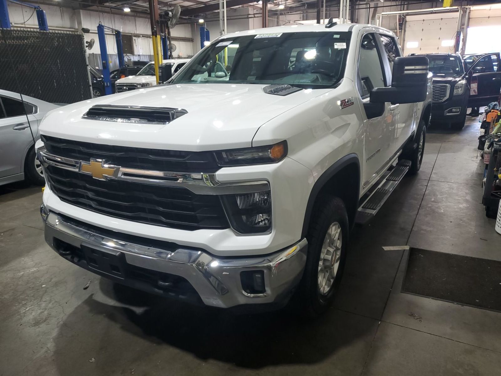 2025 Chevrolet Silverado 2500   AWD