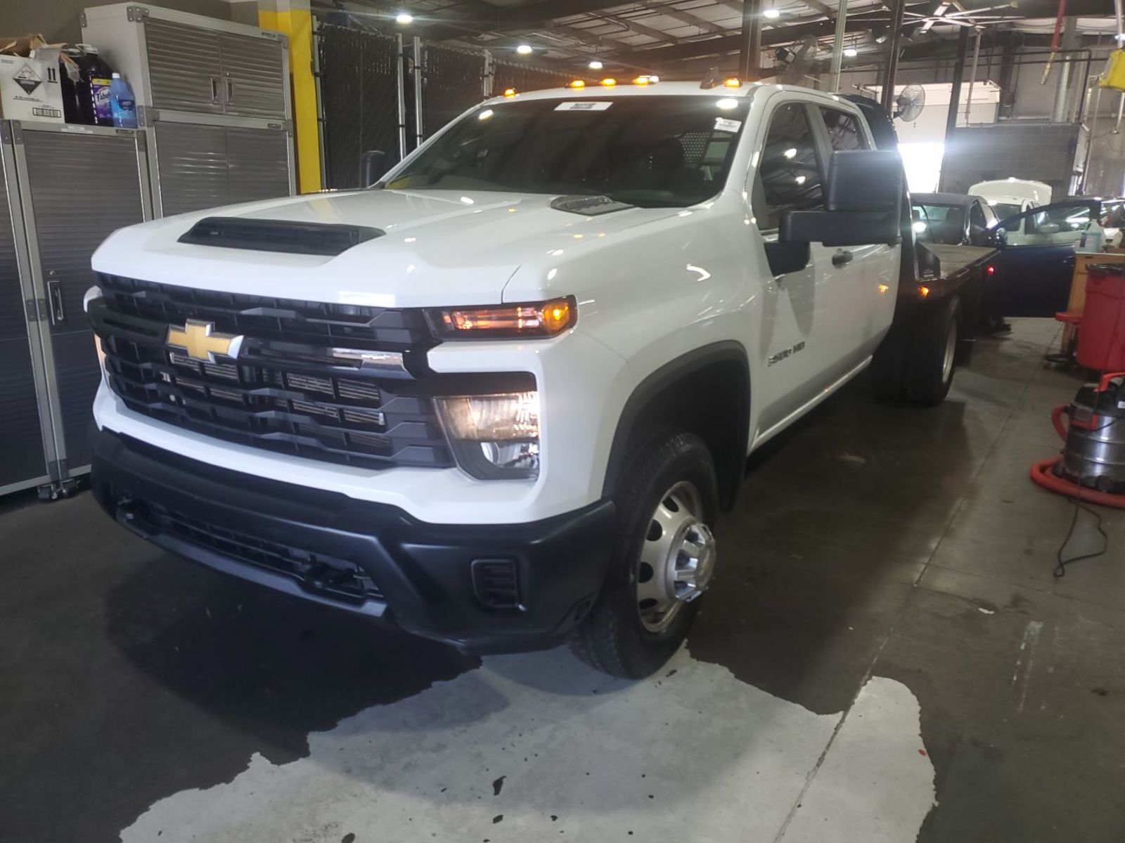 2025 Chevrolet Silverado 3500   AWD