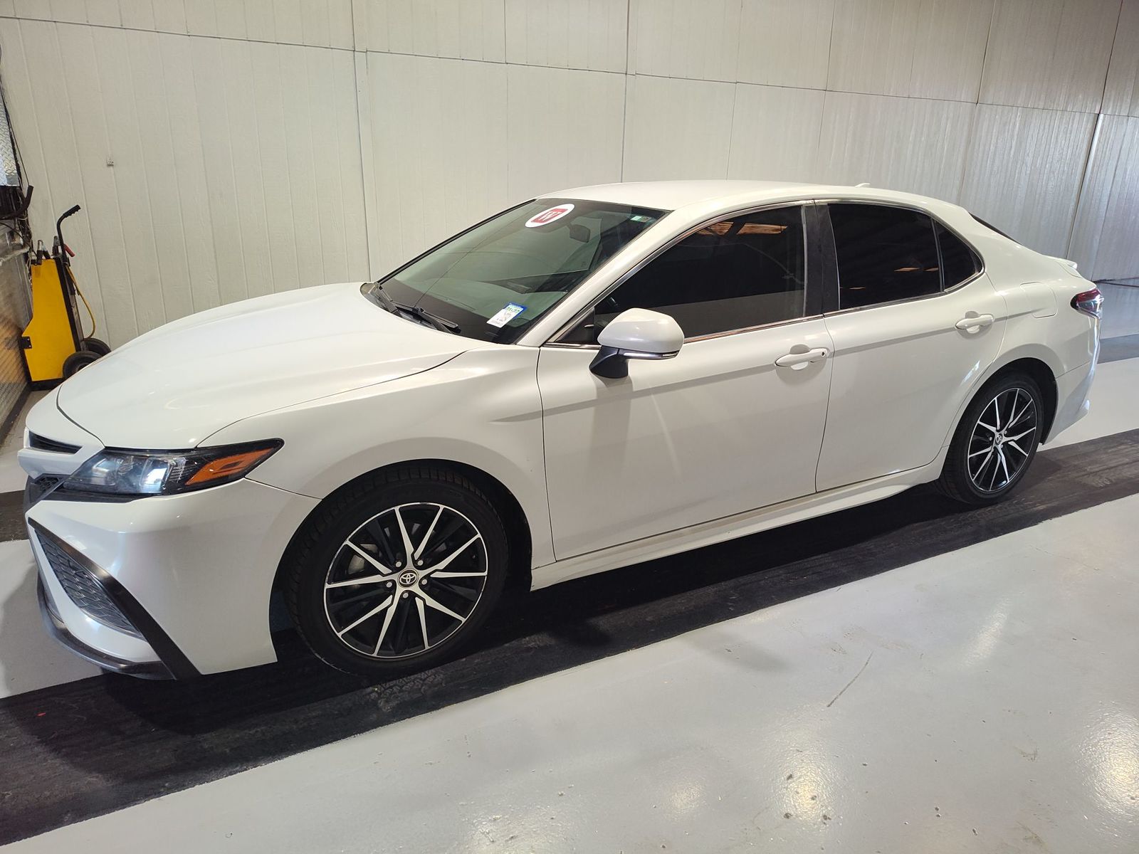 2023 Toyota Camry  SE FWD