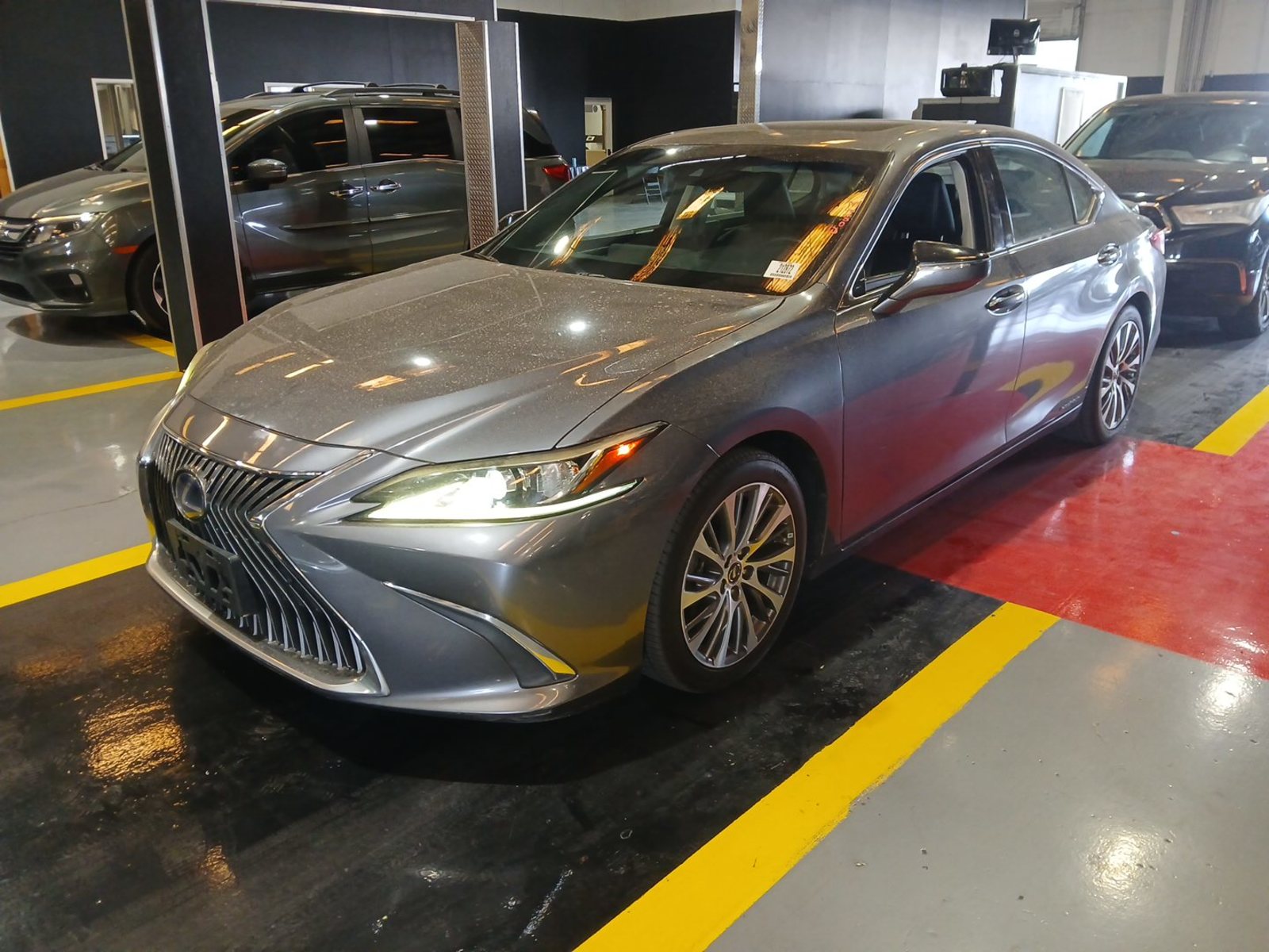 2019 Lexus ES   FWD