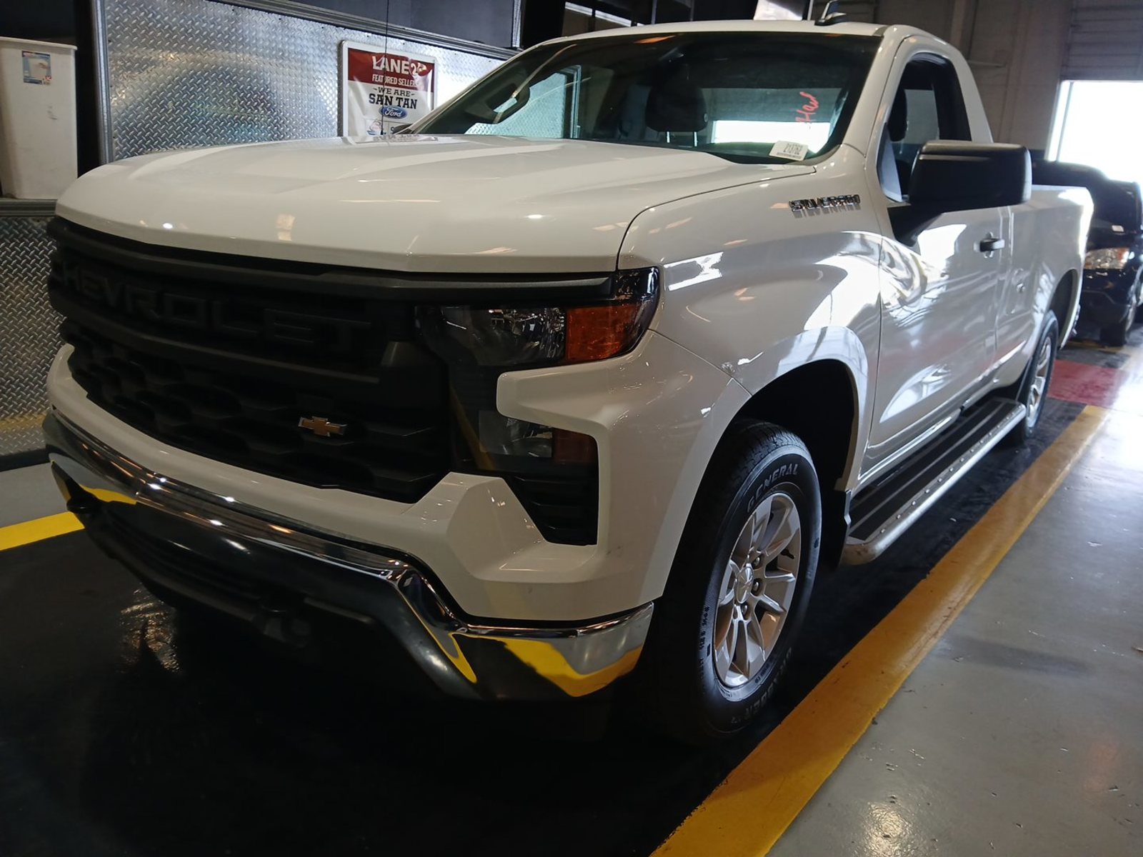 2025 Chevrolet Silverado 1500   RWD