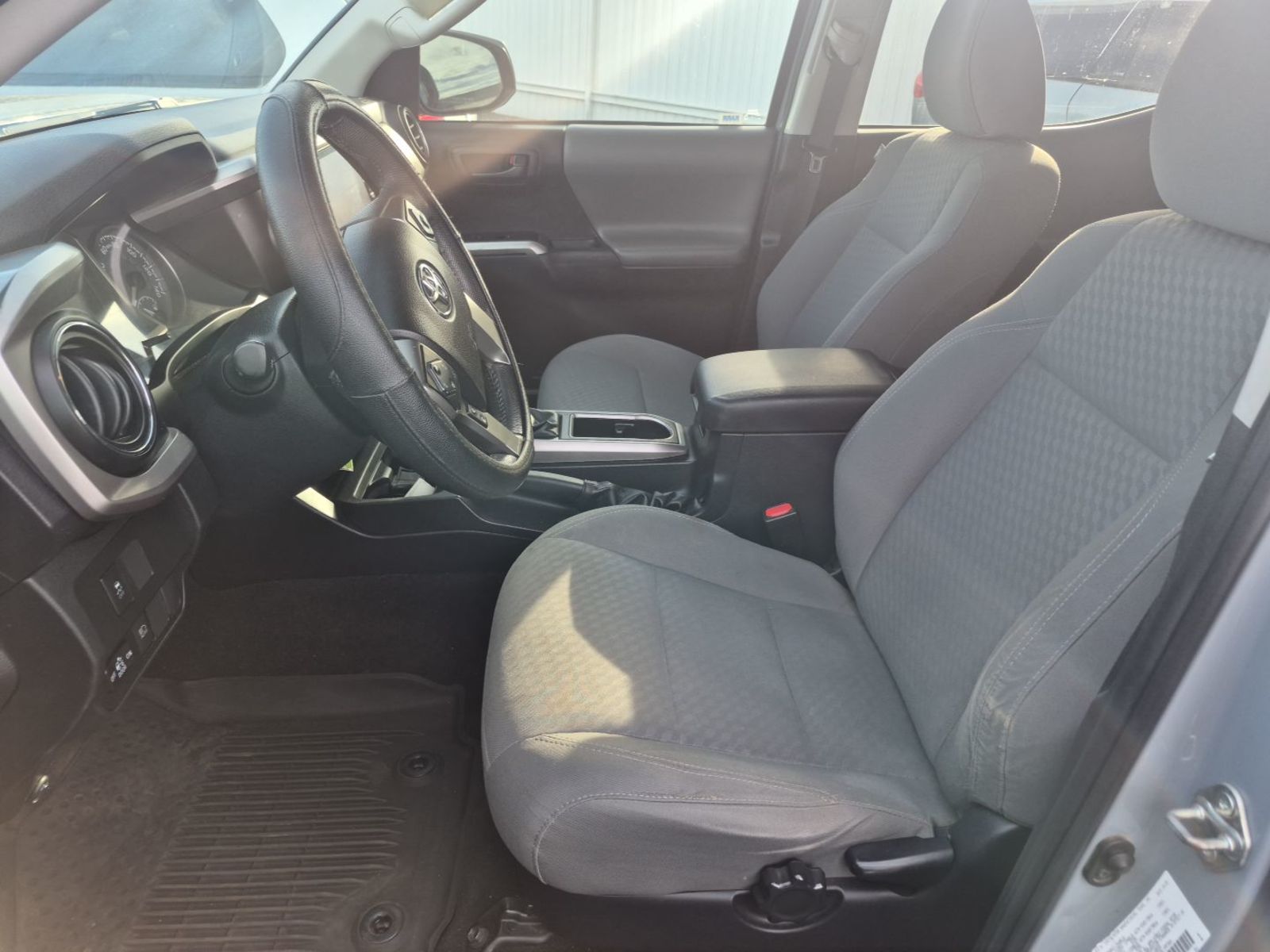 2021 Toyota Tacoma  SR5 RWD