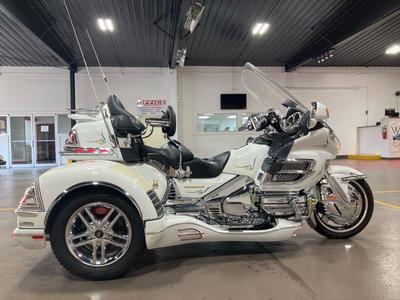 2004 Honda GL1800