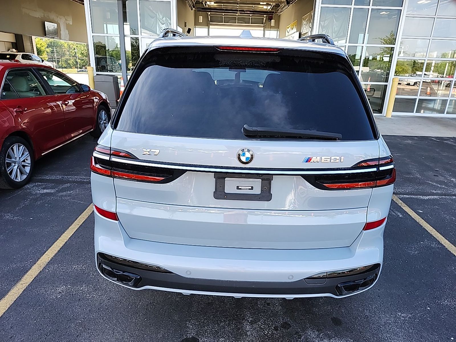 2023 BMW X7  M60i AWD