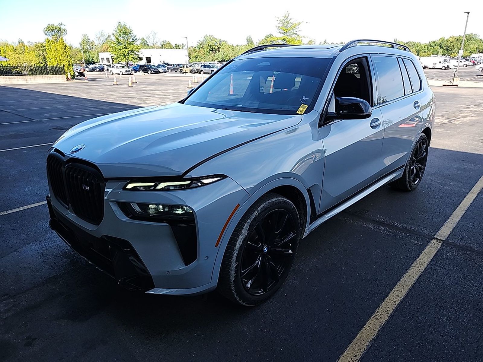2023 BMW X7  M60i AWD