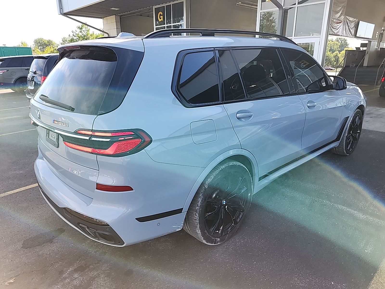 2023 BMW X7  M60i AWD
