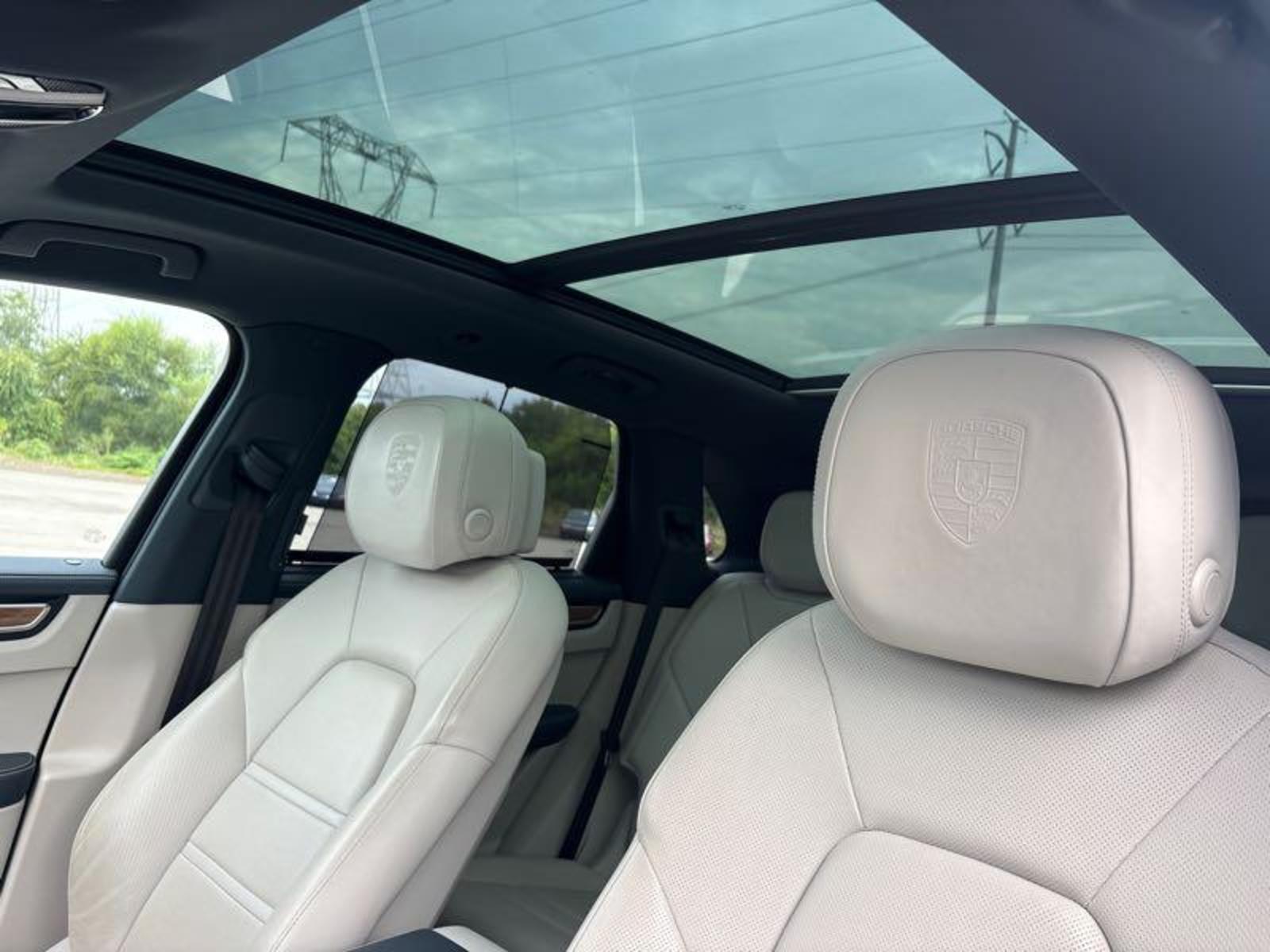 2019 Porsche cayenne  S AWD