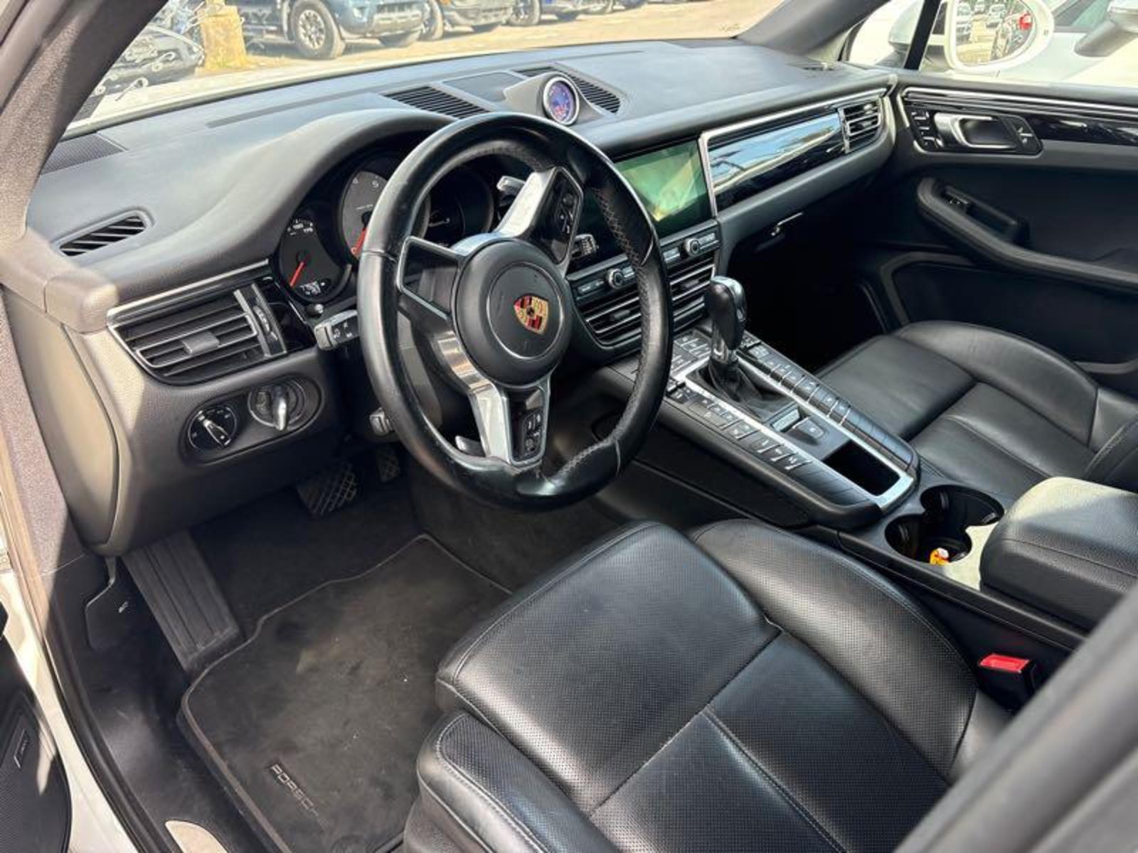 2021 Porsche macan  S AWD