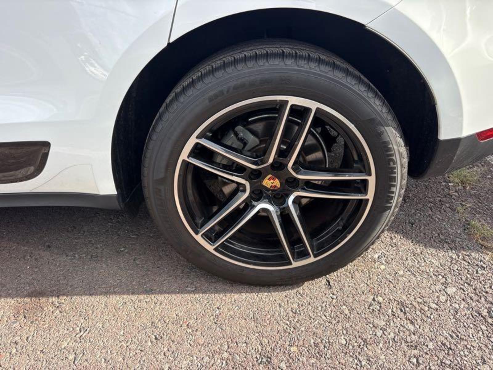 2021 Porsche macan  S AWD
