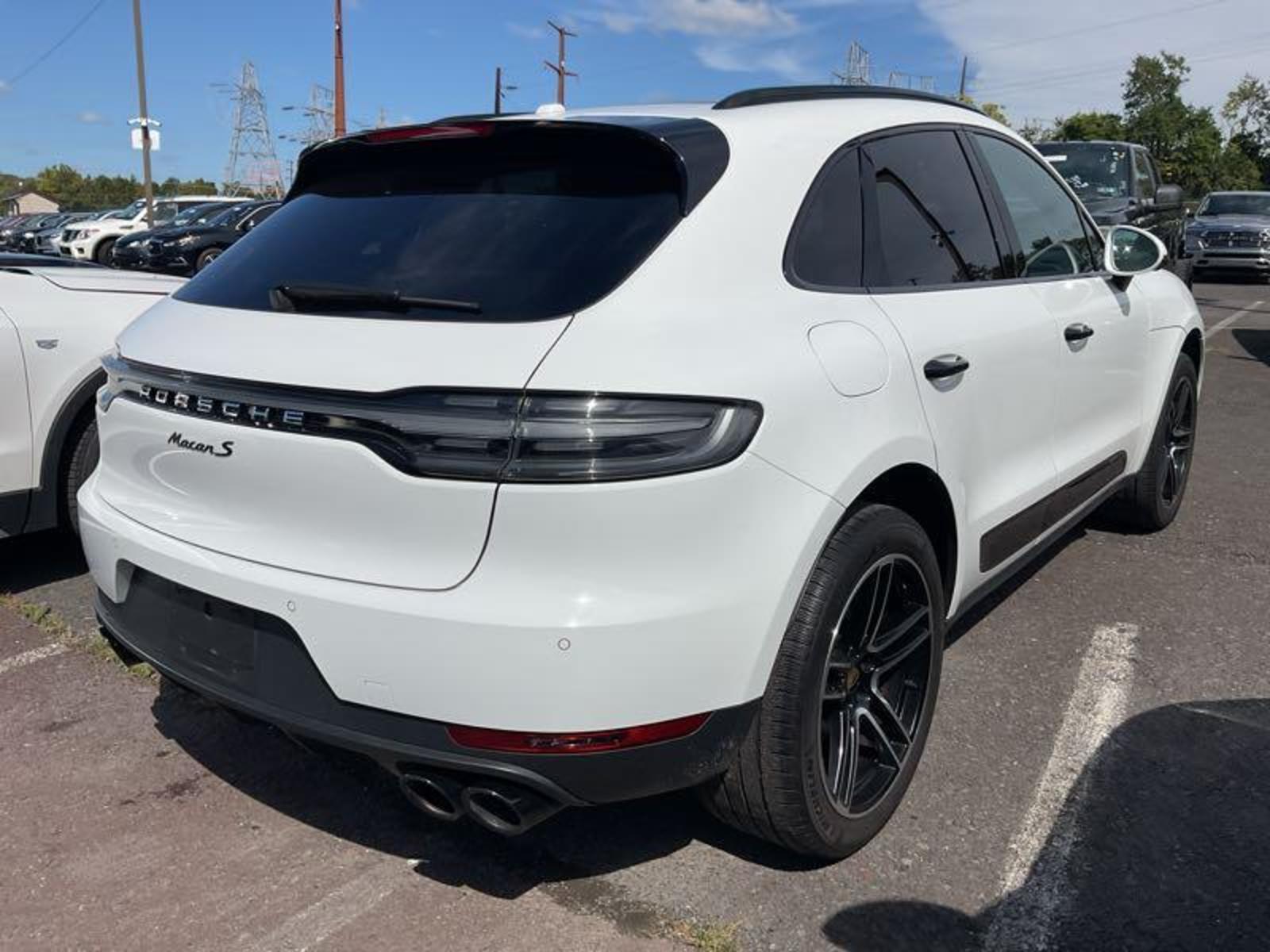 2021 Porsche macan  S AWD