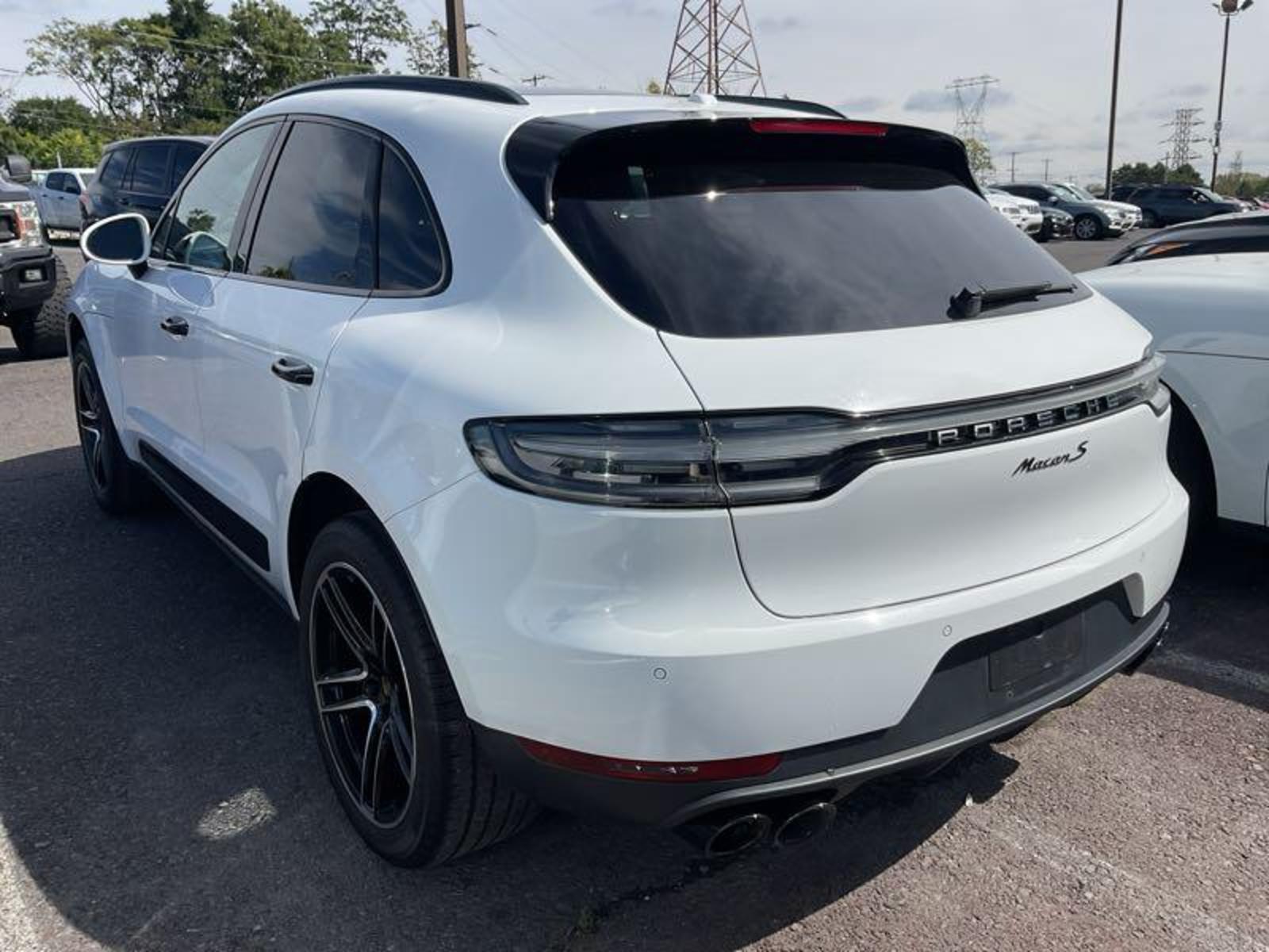 2021 Porsche macan  S AWD