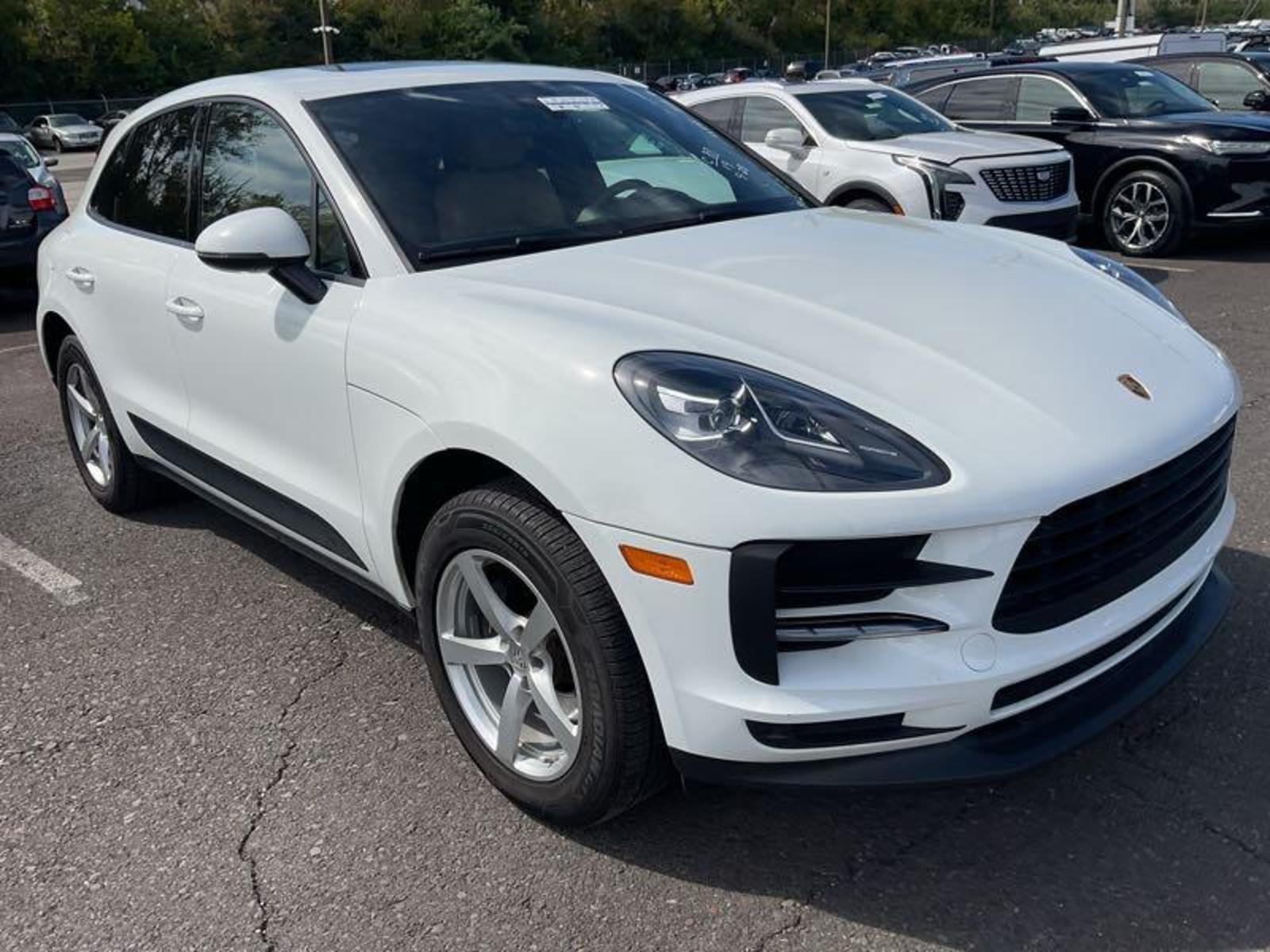 2019 Porsche macan   AWD