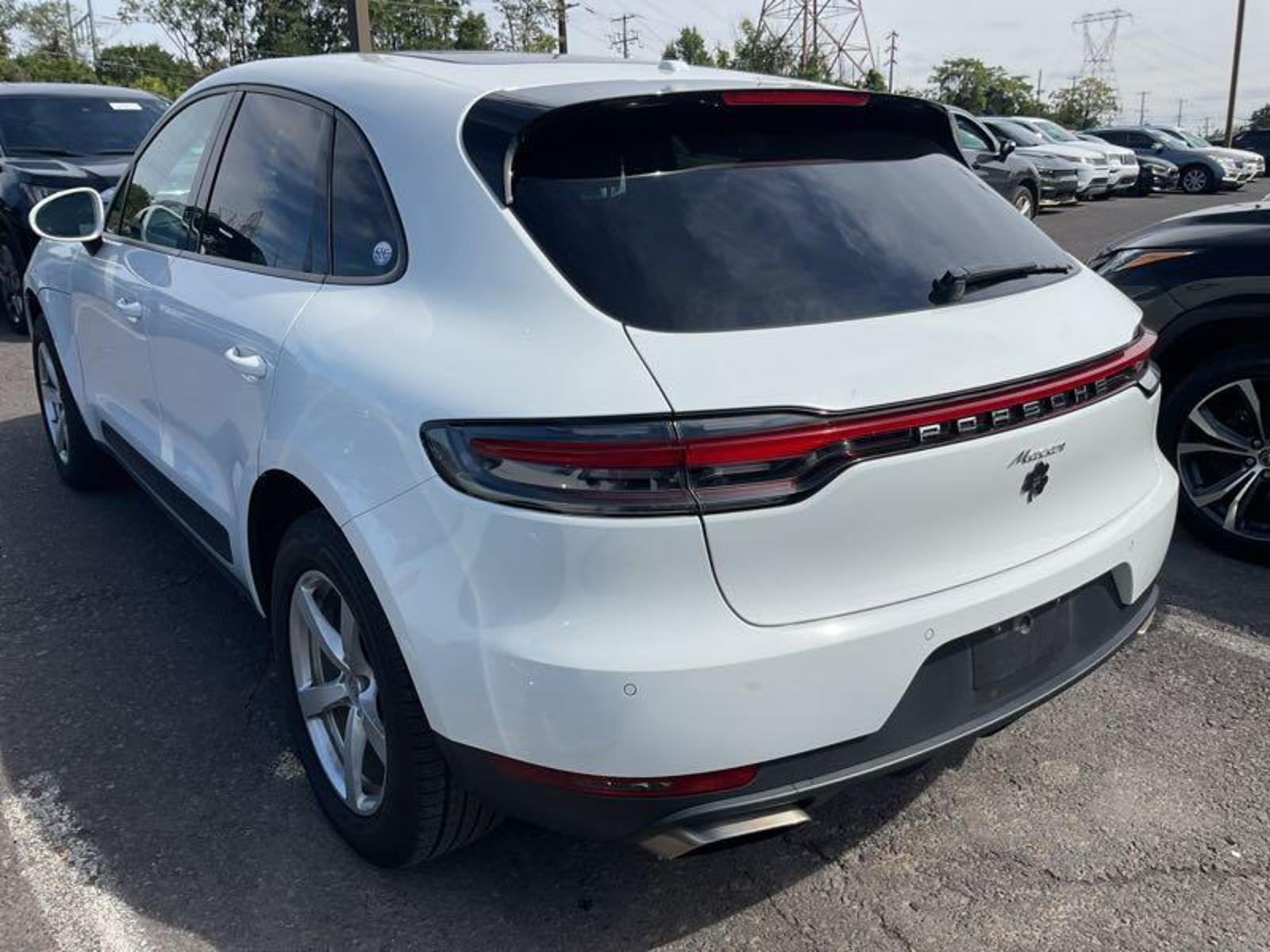 2019 Porsche macan   AWD