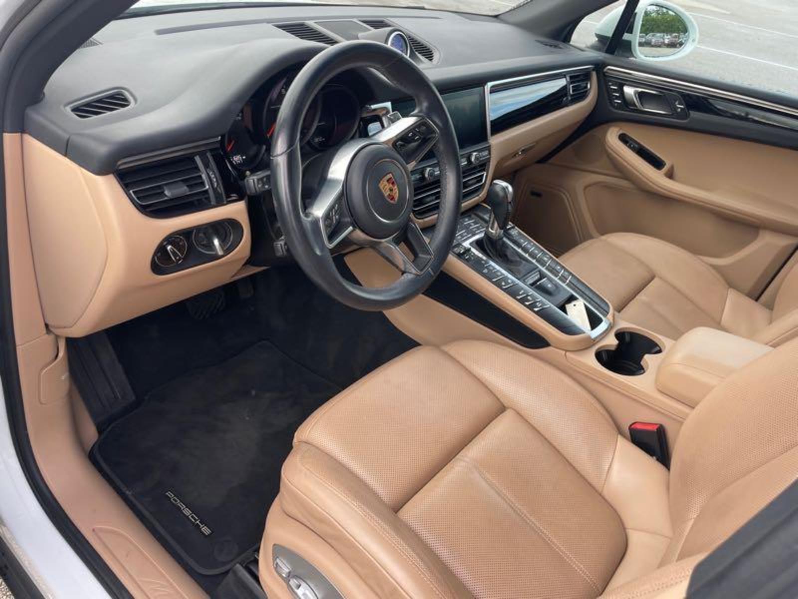 2019 Porsche macan   AWD