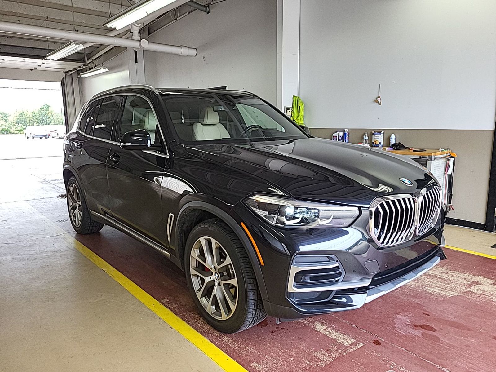 2022 BMW X5  XDrive40i AWD