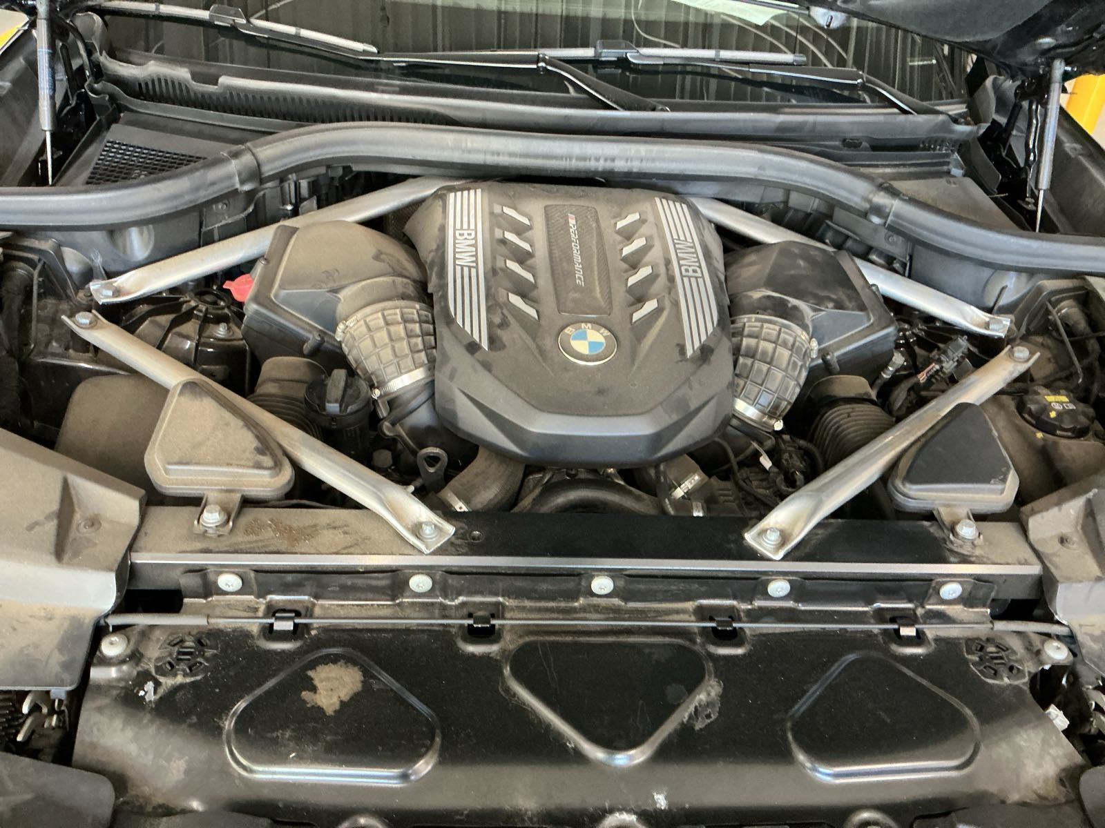 2022 BMW X5  M50i AWD