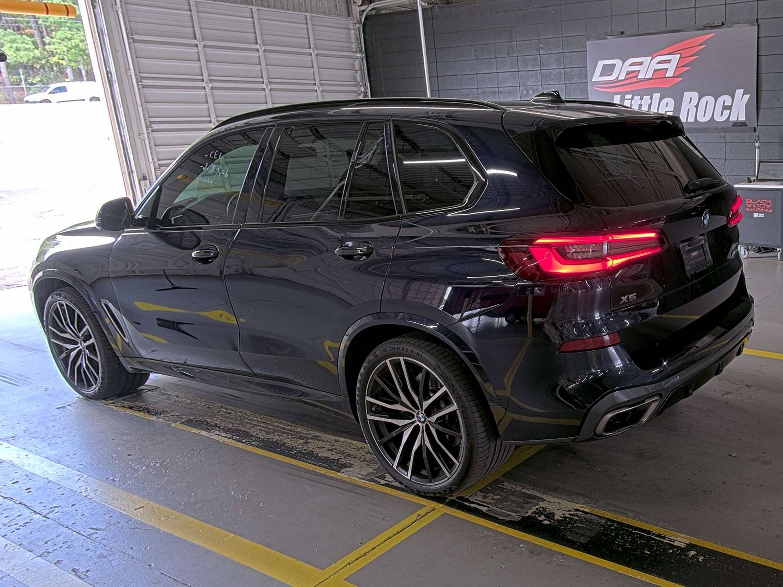 2022 BMW X5  M50i AWD