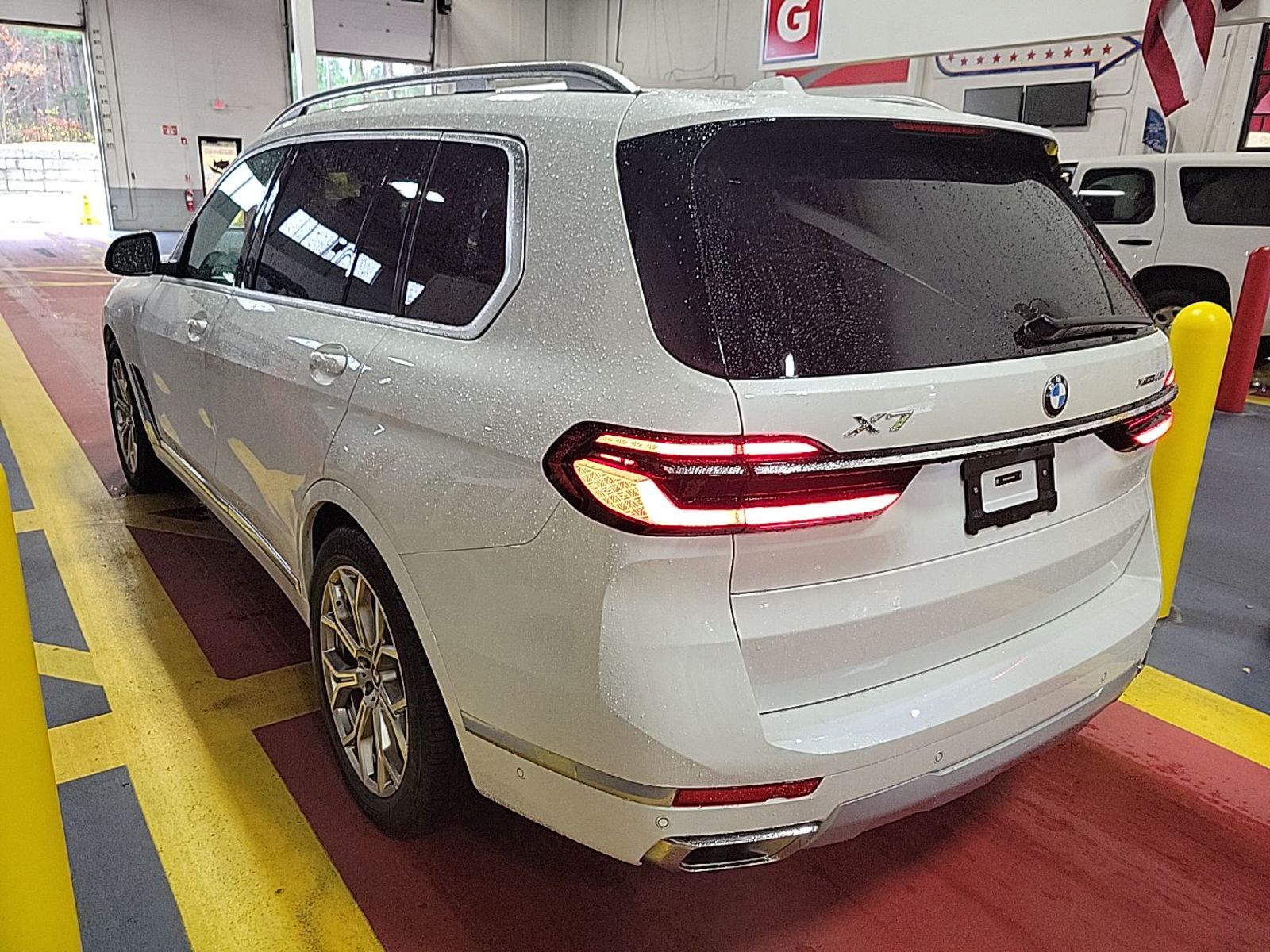2025 BMW X7  XDrive40i AWD