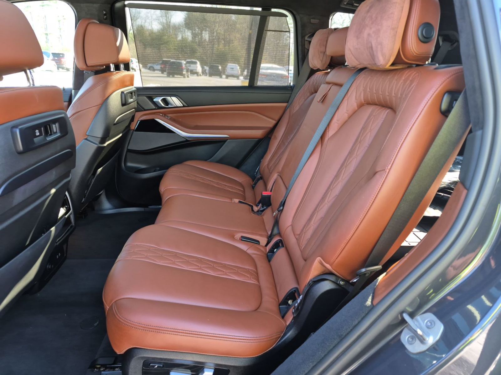 2021 BMW X7  M50i AWD