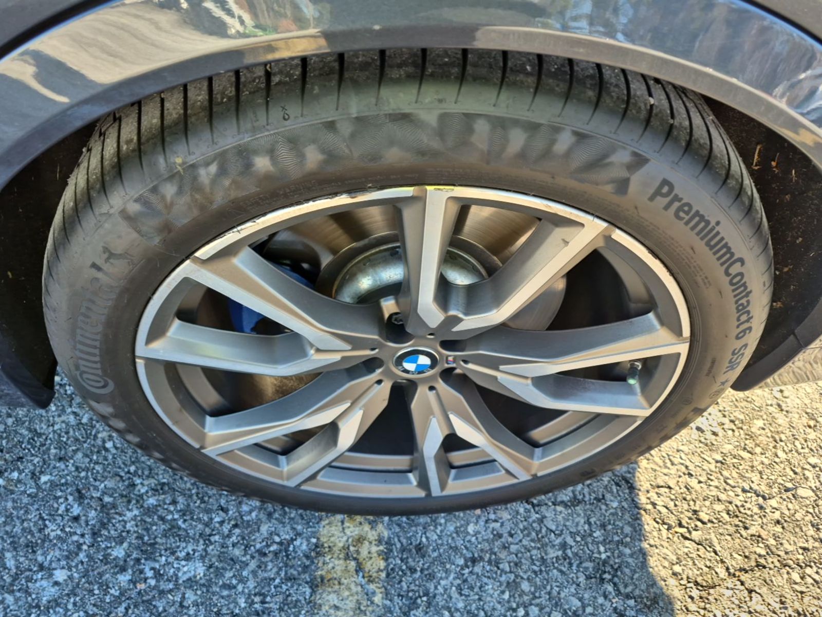 2021 BMW X7  M50i AWD