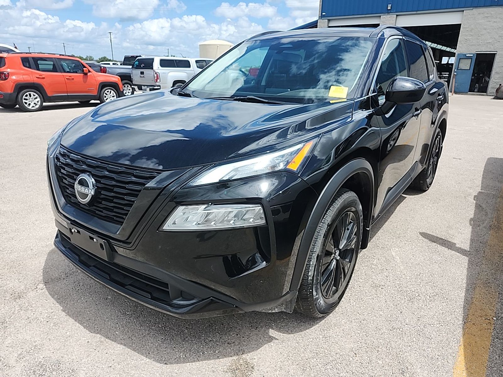 2023 Nissan Rogue SV FWD