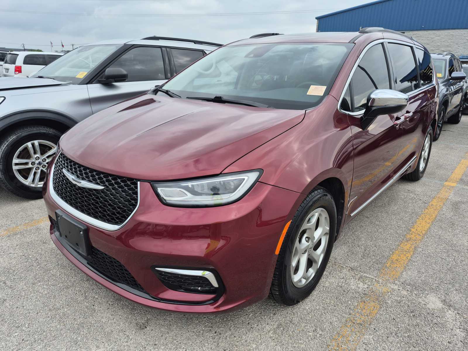2023 Chrysler Pacifica  Limited FWD